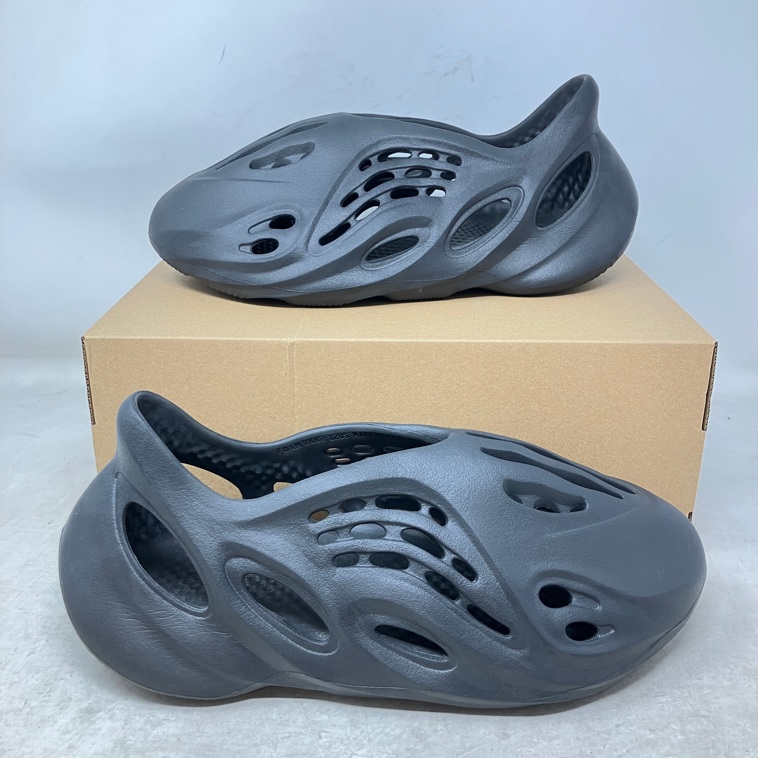 adidas Yeezy Foam RNR Onyx