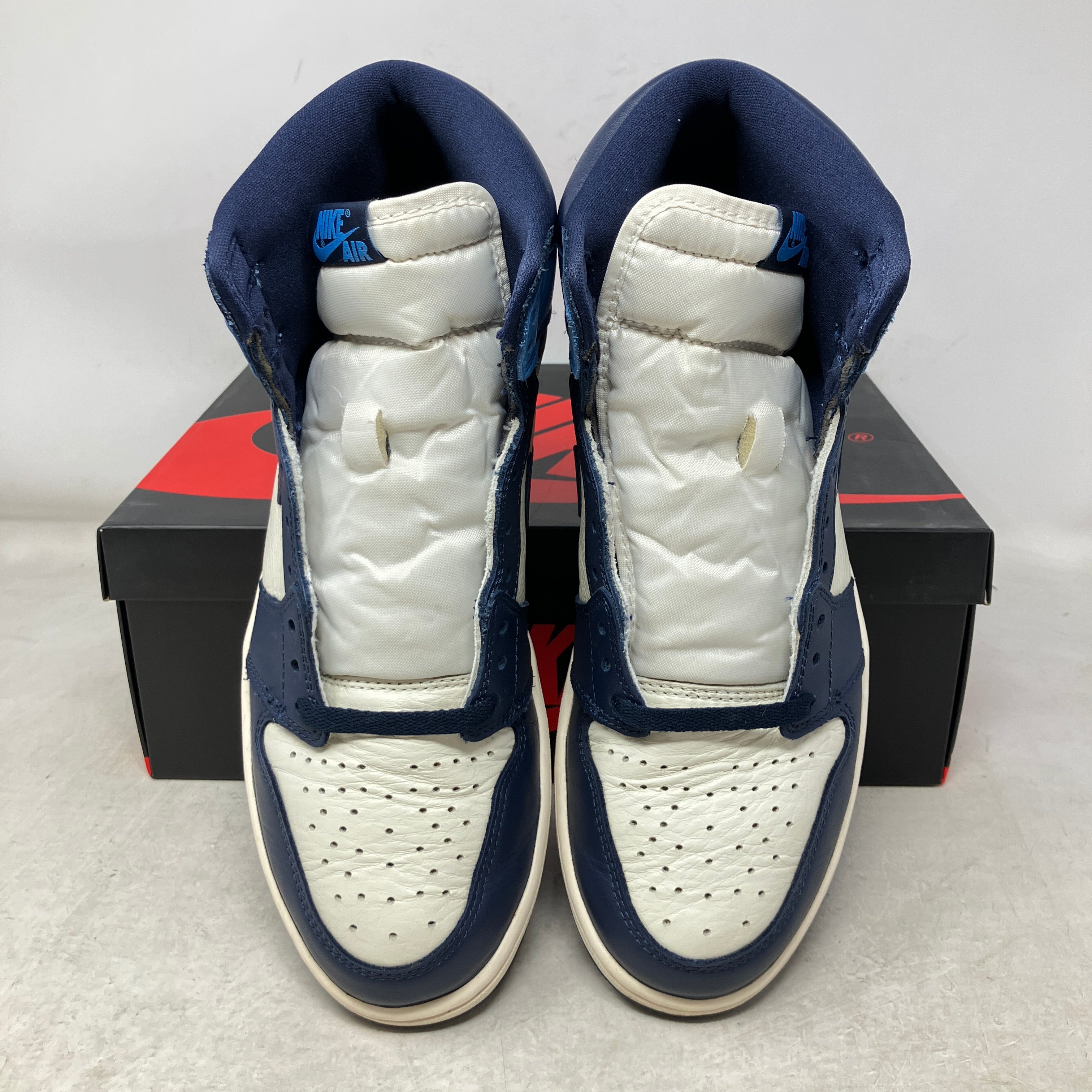 Jordan 1 Retro High Obsidian