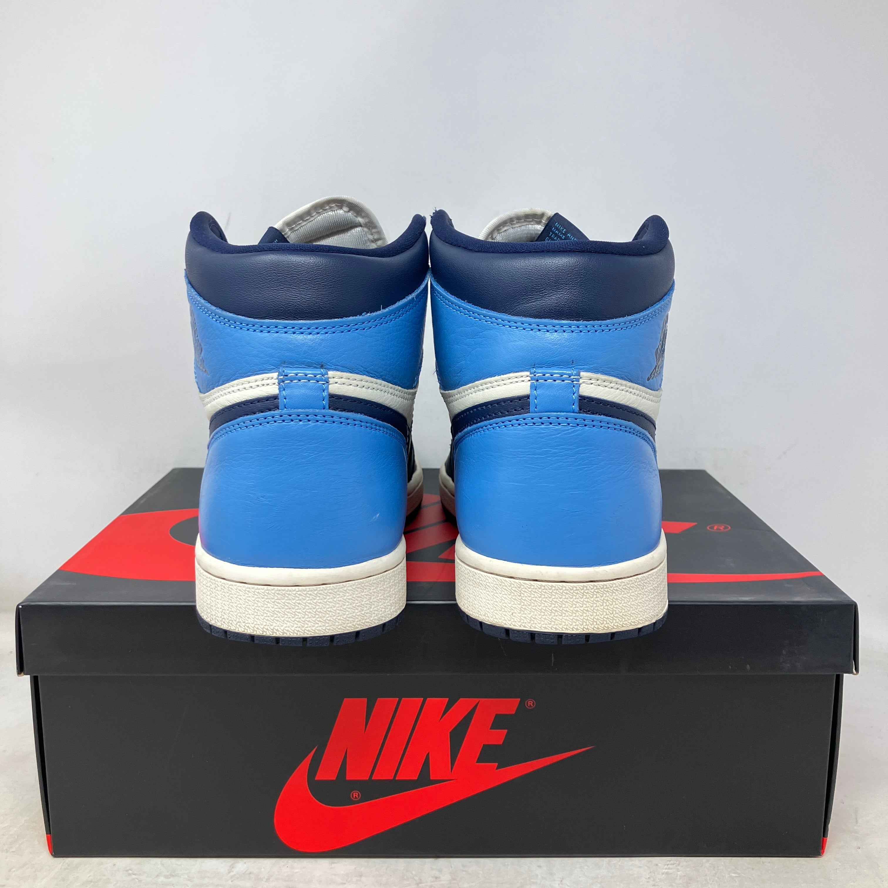 Jordan 1 Retro High Obsidian