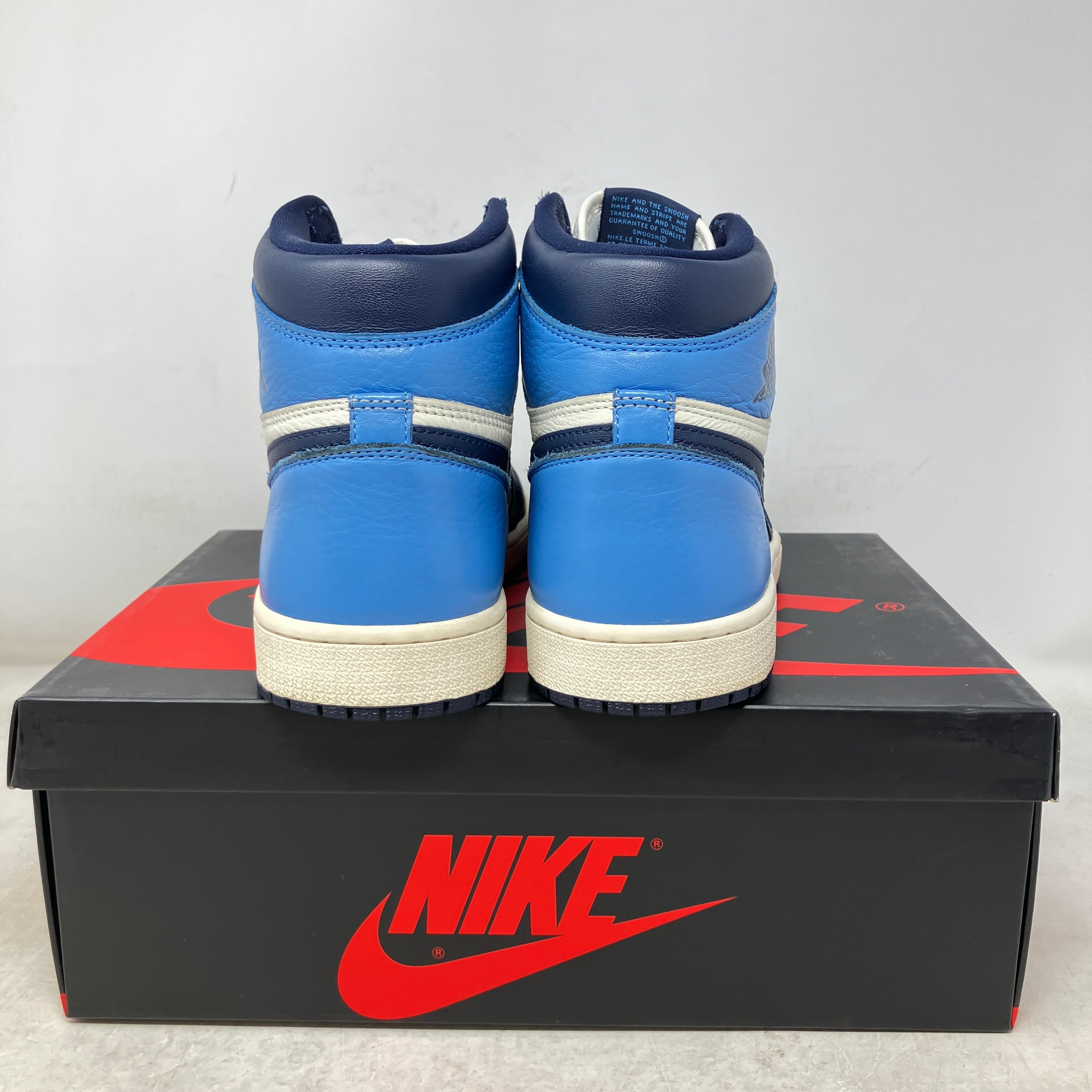 Jordan 1 Retro High Obsidian