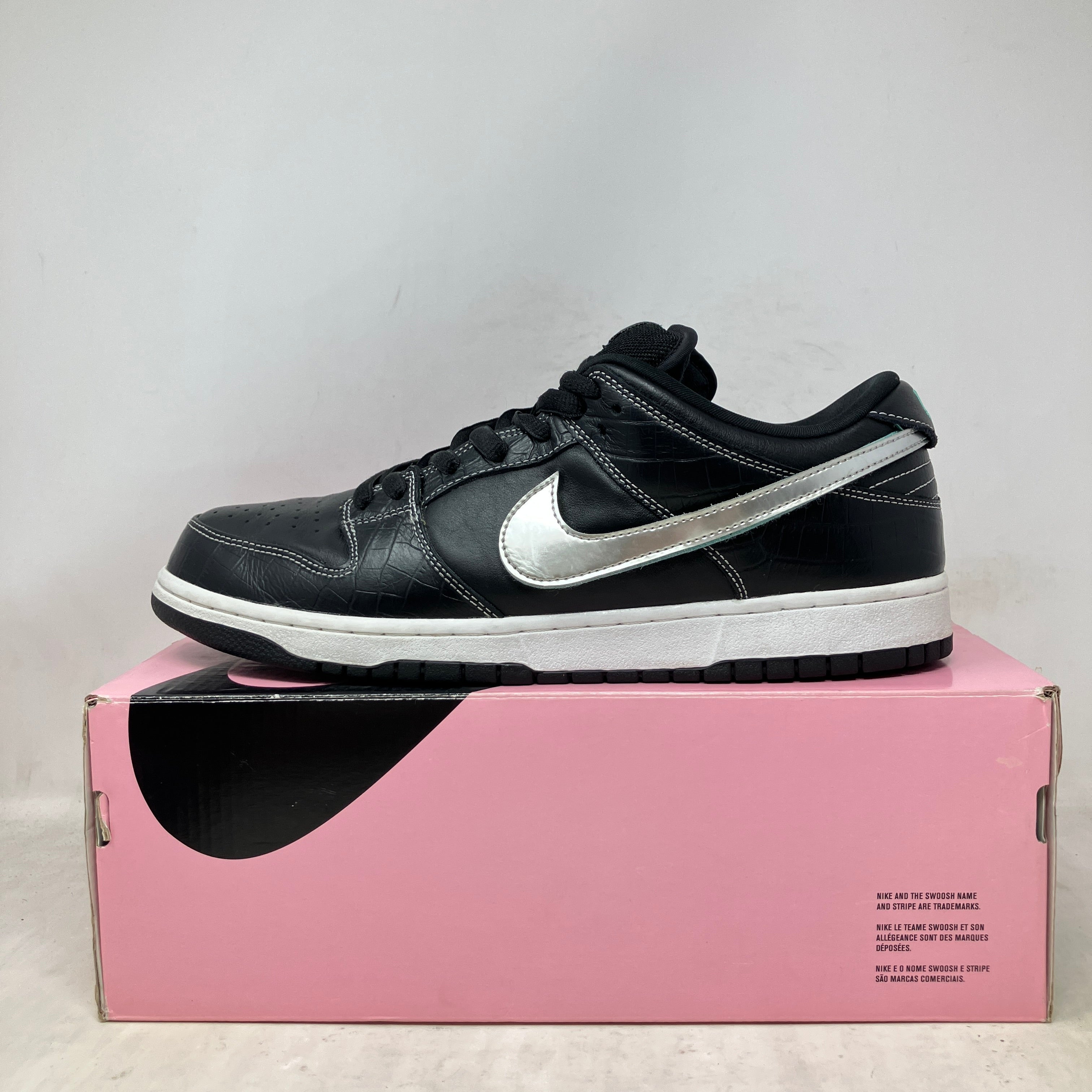 Nike SB Dunk Low Diamond Supply Co. Black Diamond