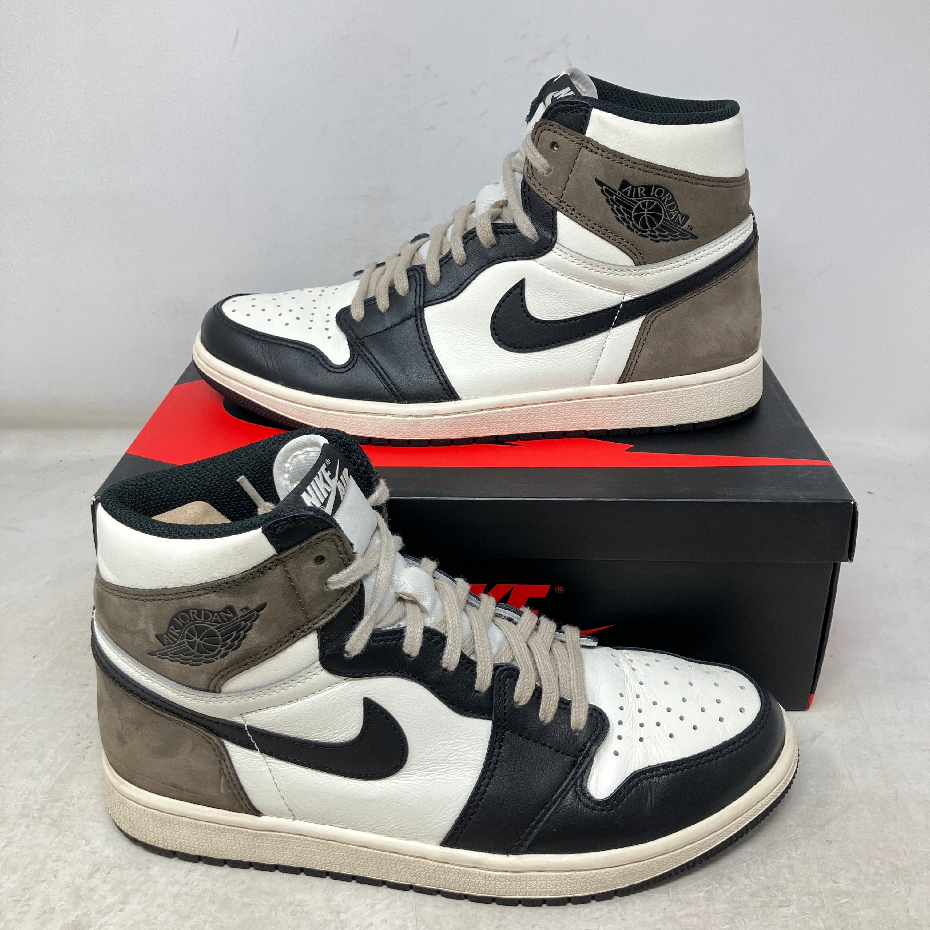 Jordan 1 Retro High Dark Mocha