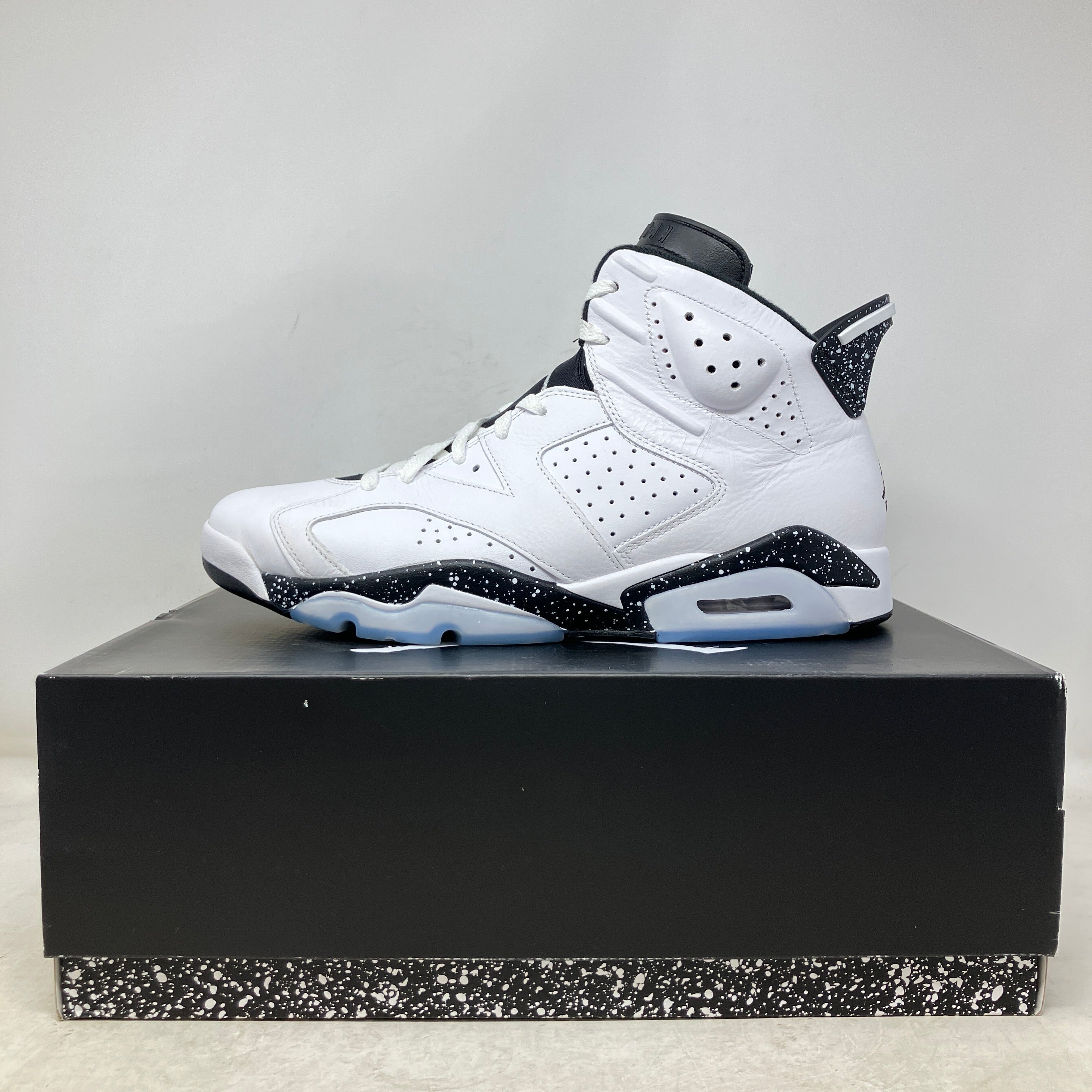 Jordan 6 Retro Reverse Oreo
