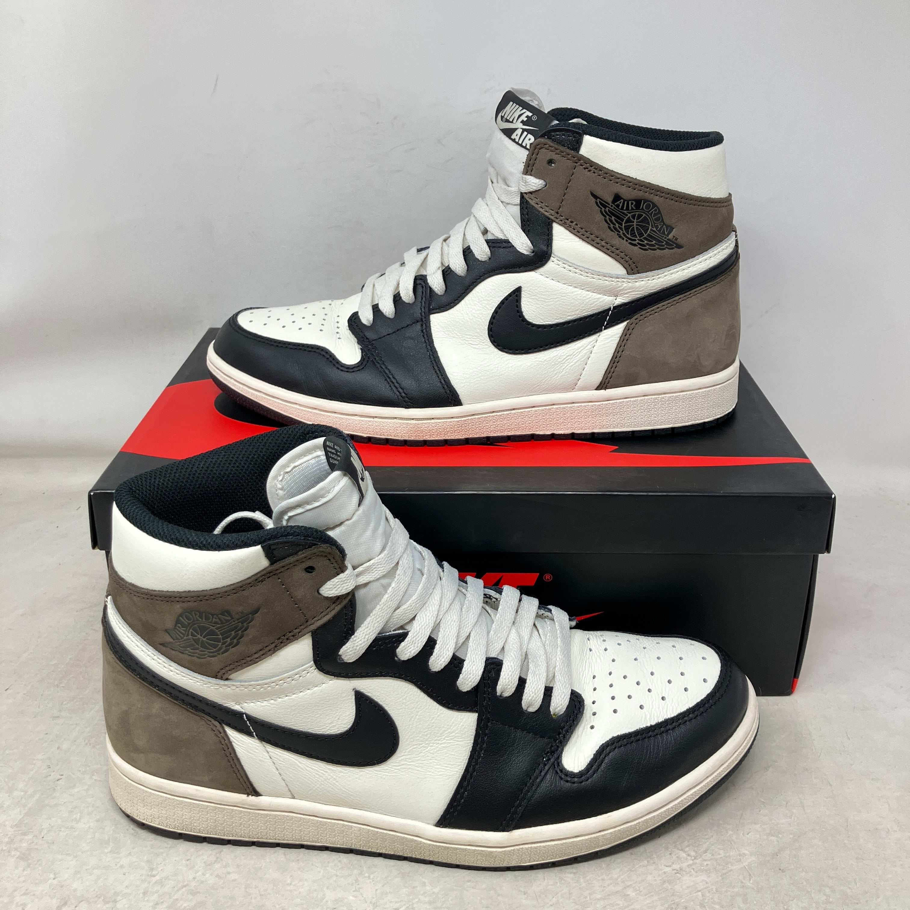 Jordan 1 Retro High Dark Mocha