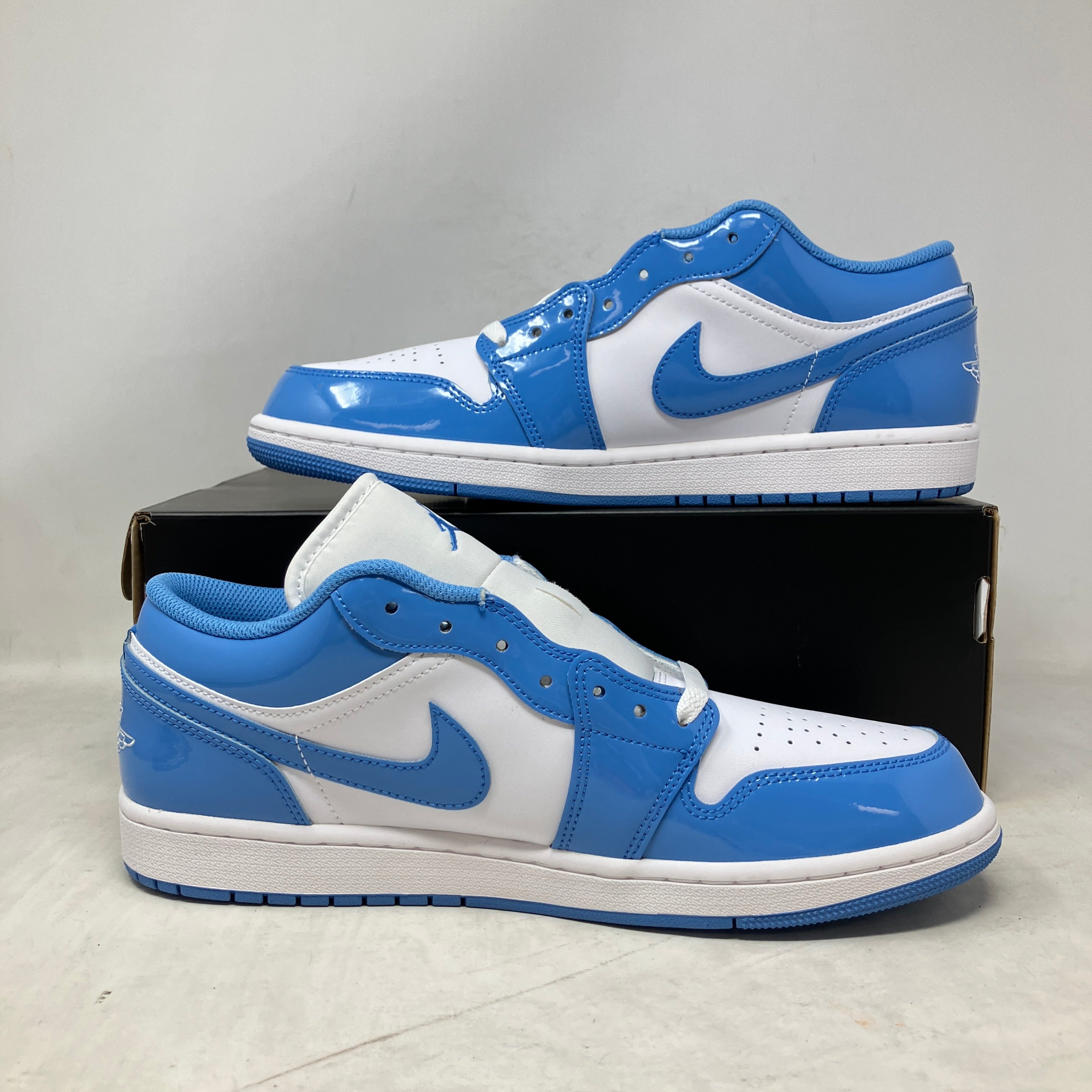 Jordan 1 Low SE White Legend Blue