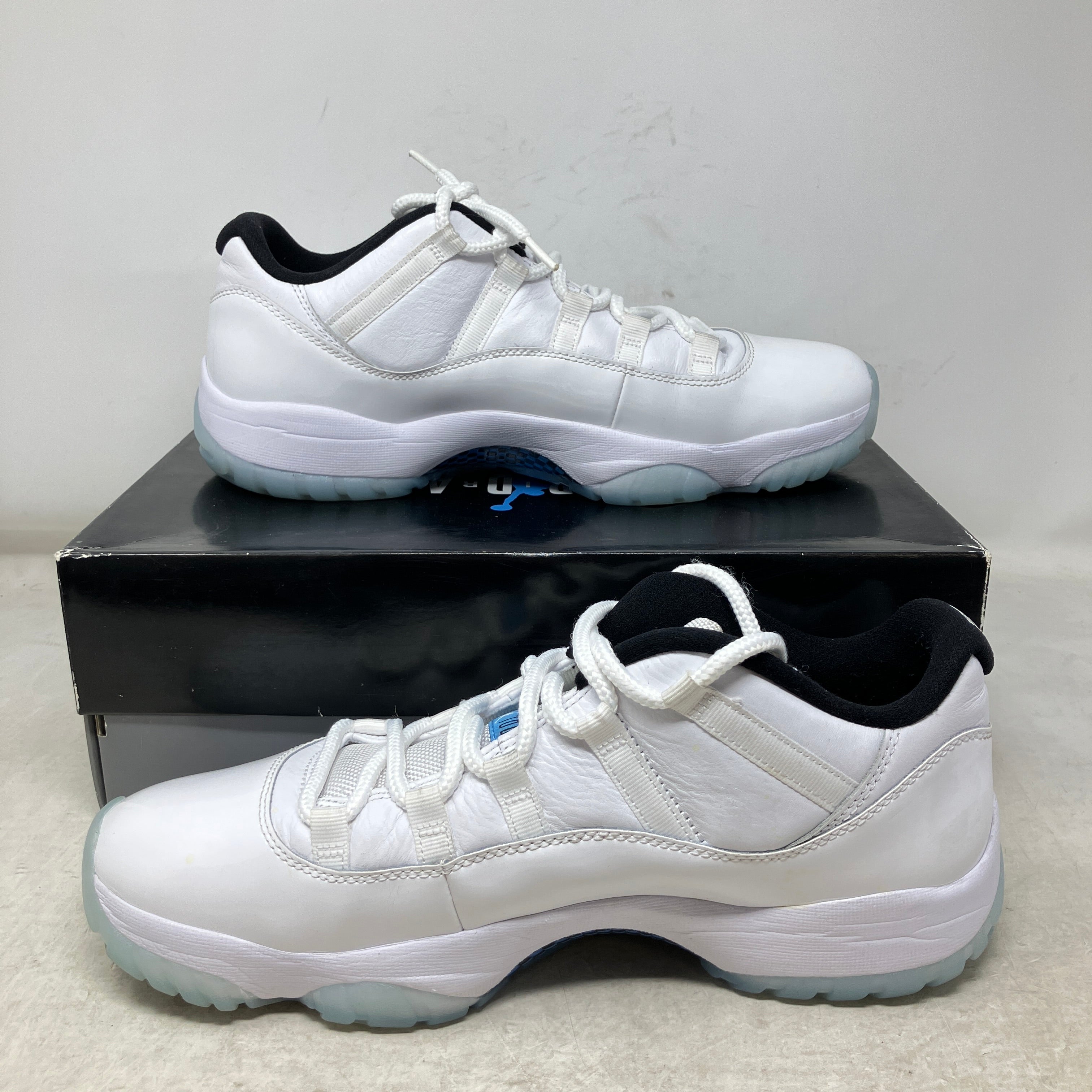 Jordan 11 Retro Low Legend Blue