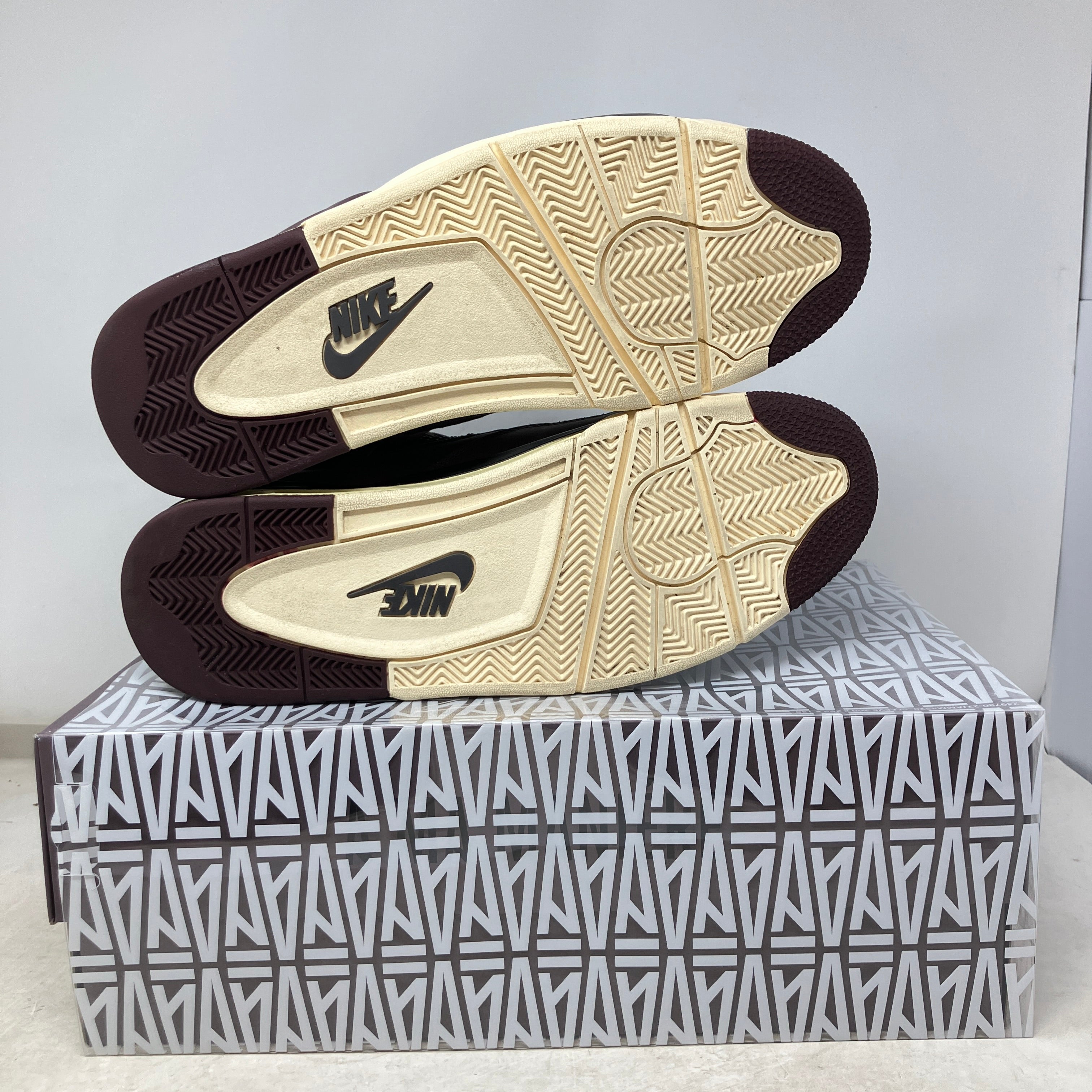 Jordan 4 Retro SP A Ma Maniére Violet Ore