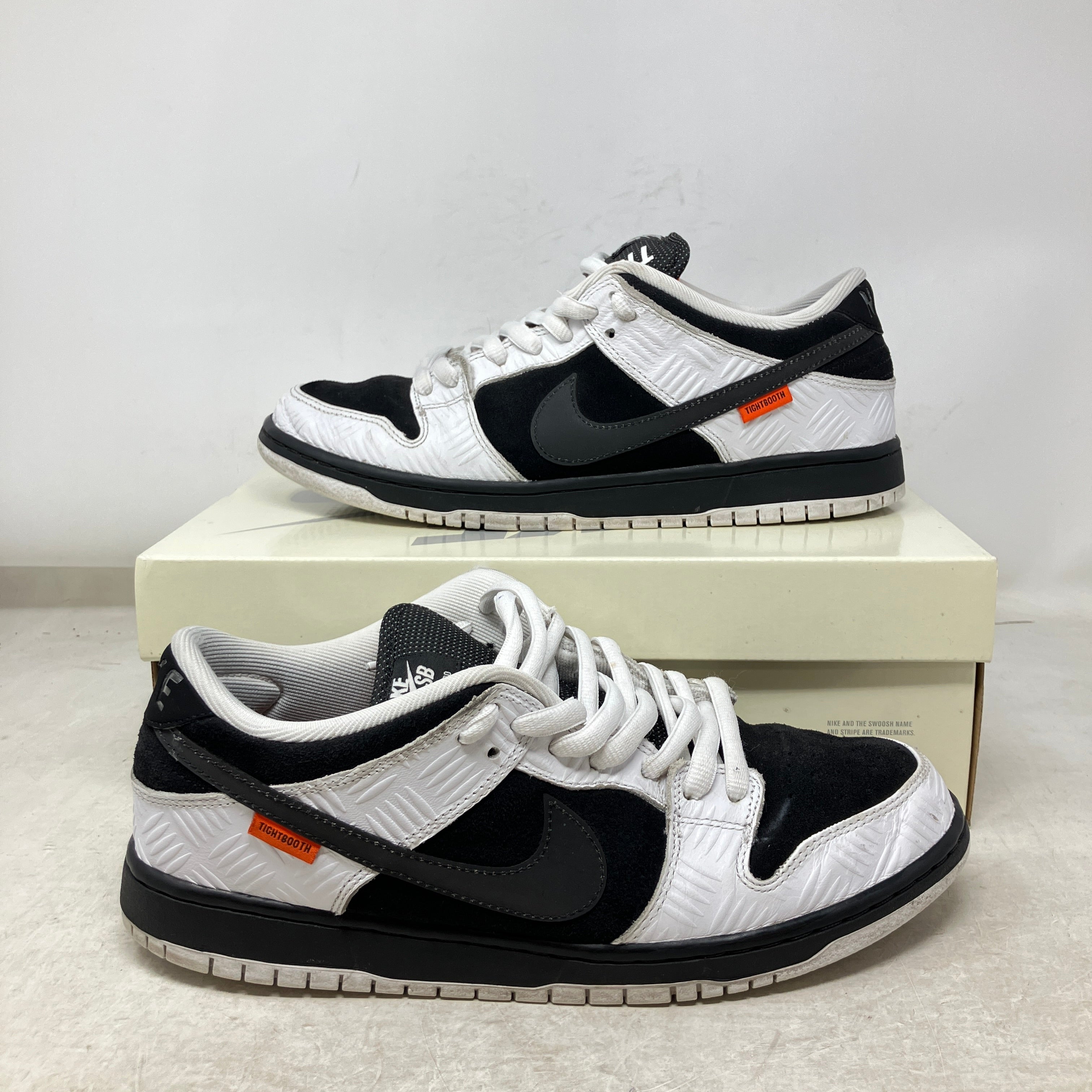 Nike SB Dunk Low TIGHTBOOTH