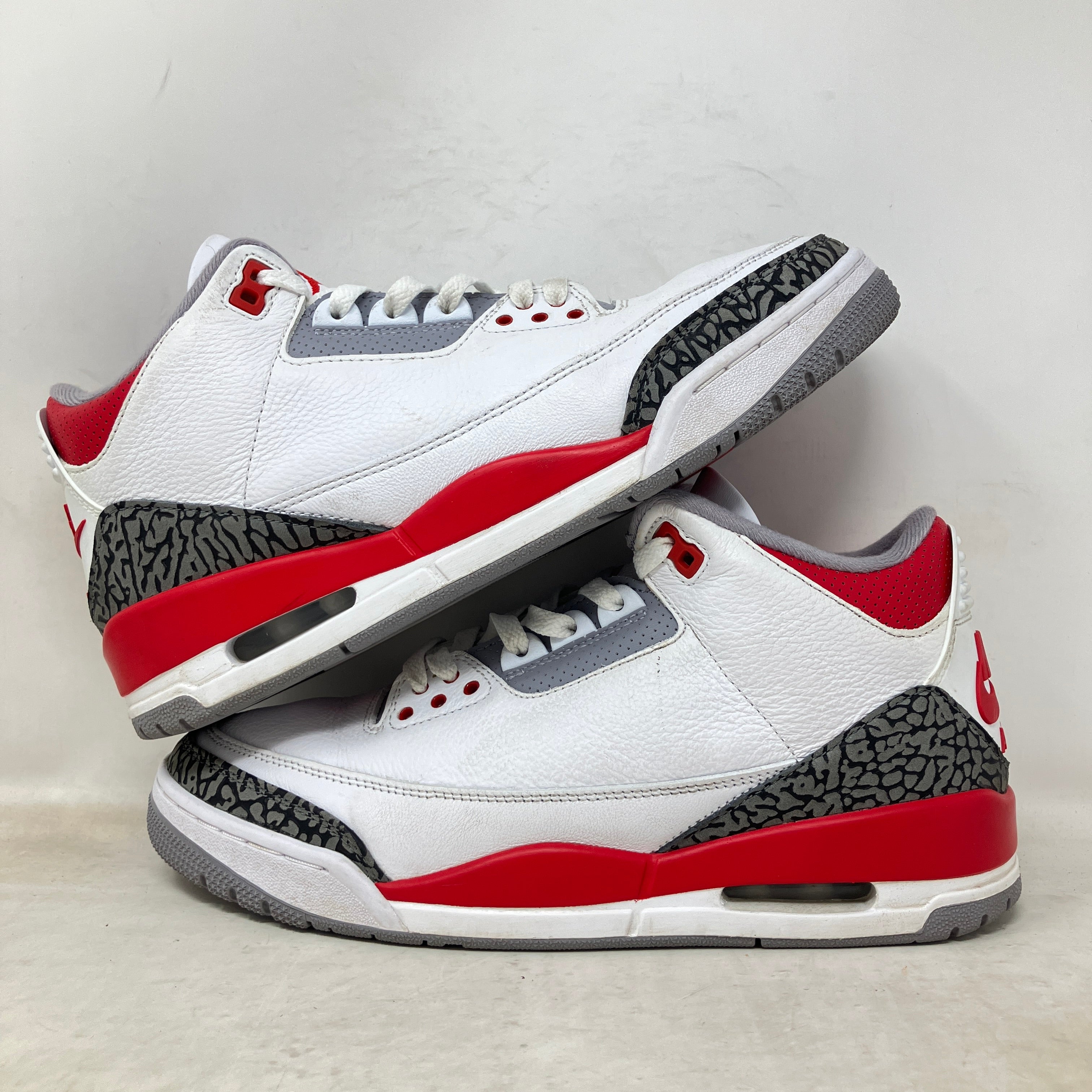 Jordan 3 Retro Fire Red (2022)