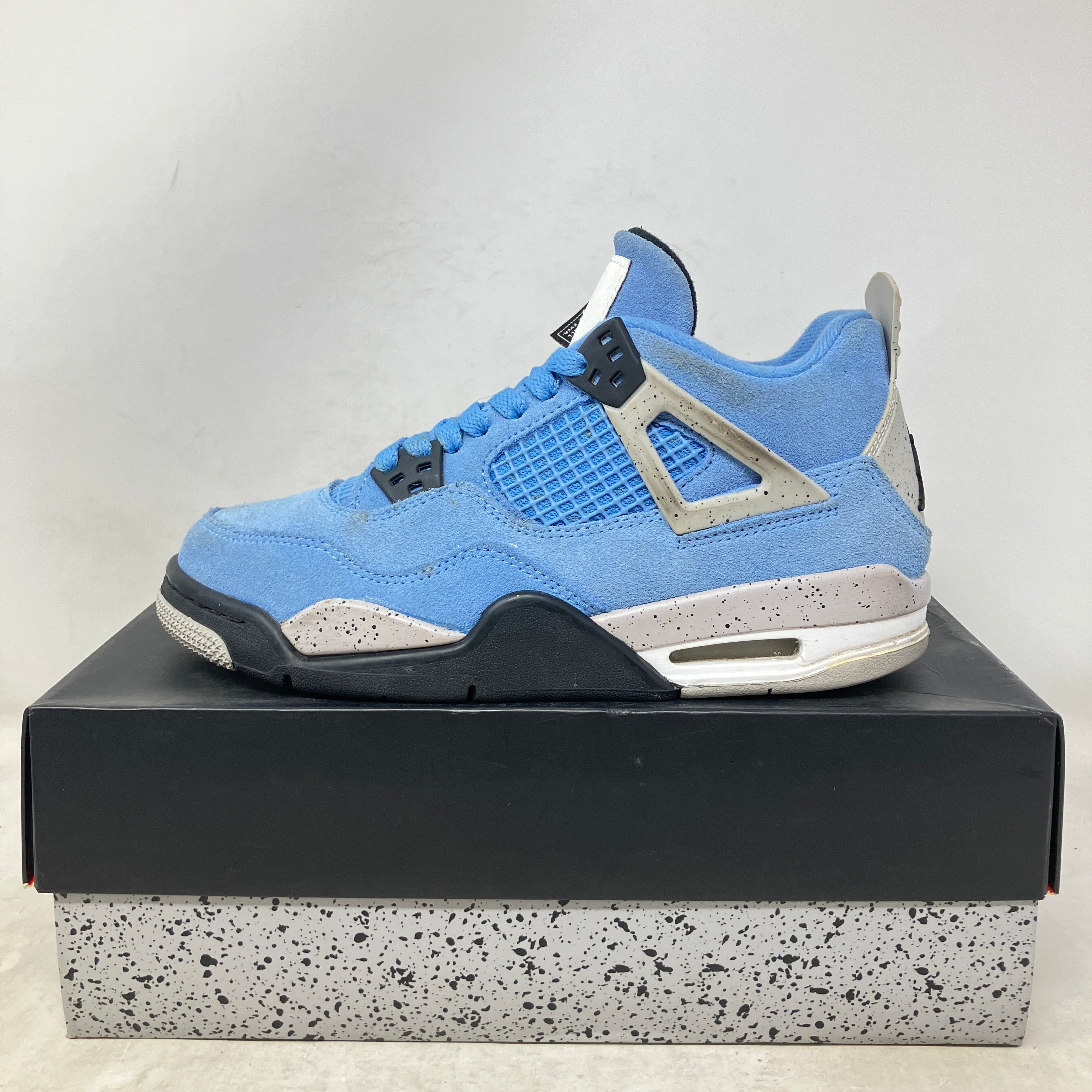 Jordan 4 Retro University Blue (GS) – Hidden Realm