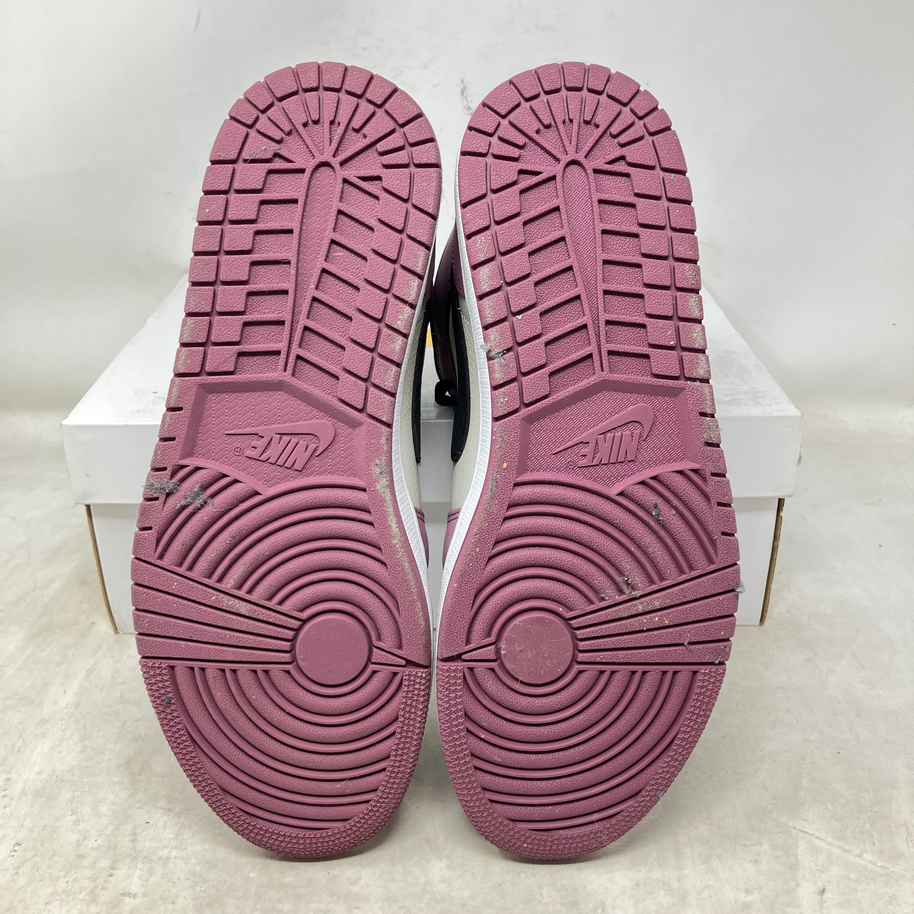 Jordan 1 Mid SE Light Mulberry (Women's)