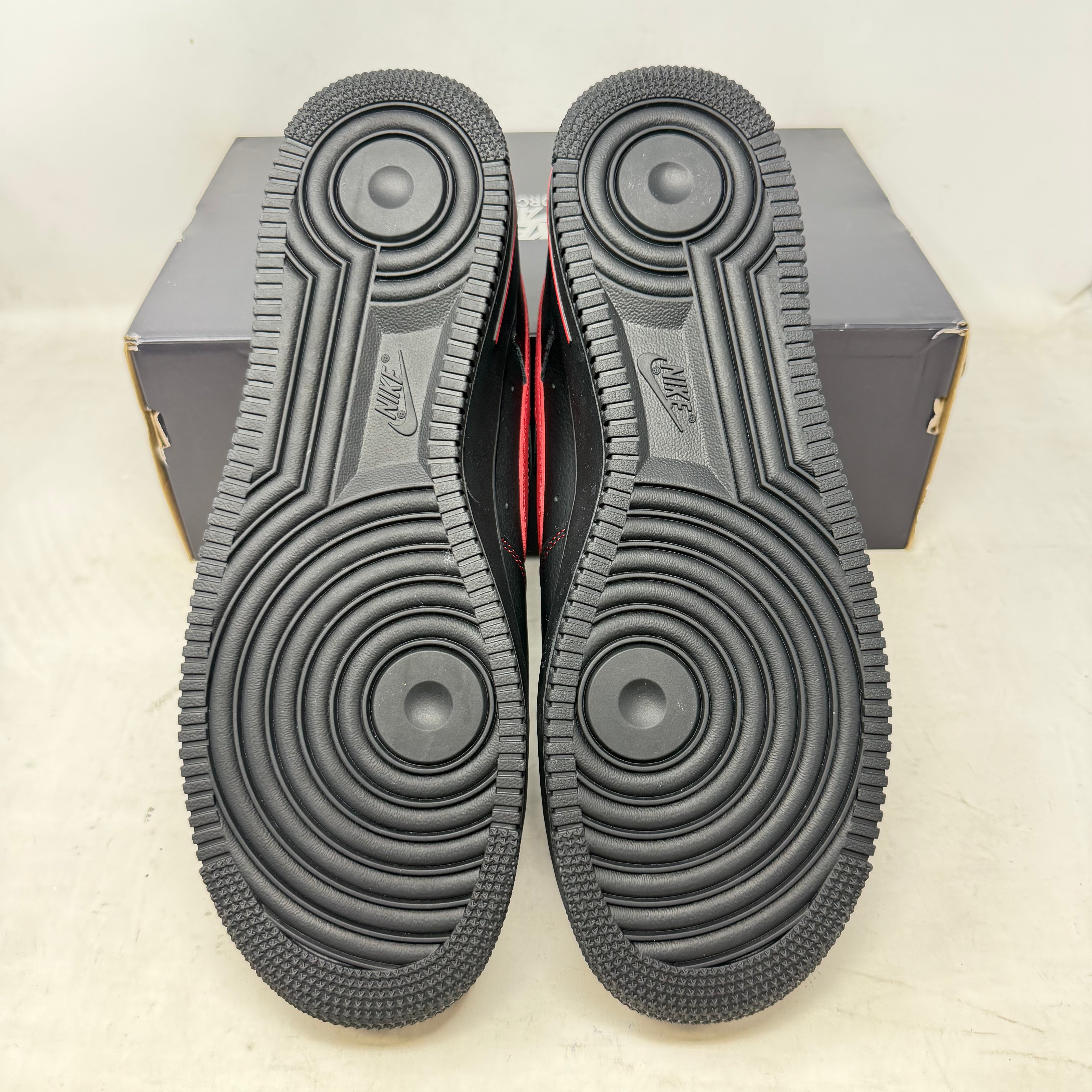Nike Air Force 1 Low '07 LV8 Bred