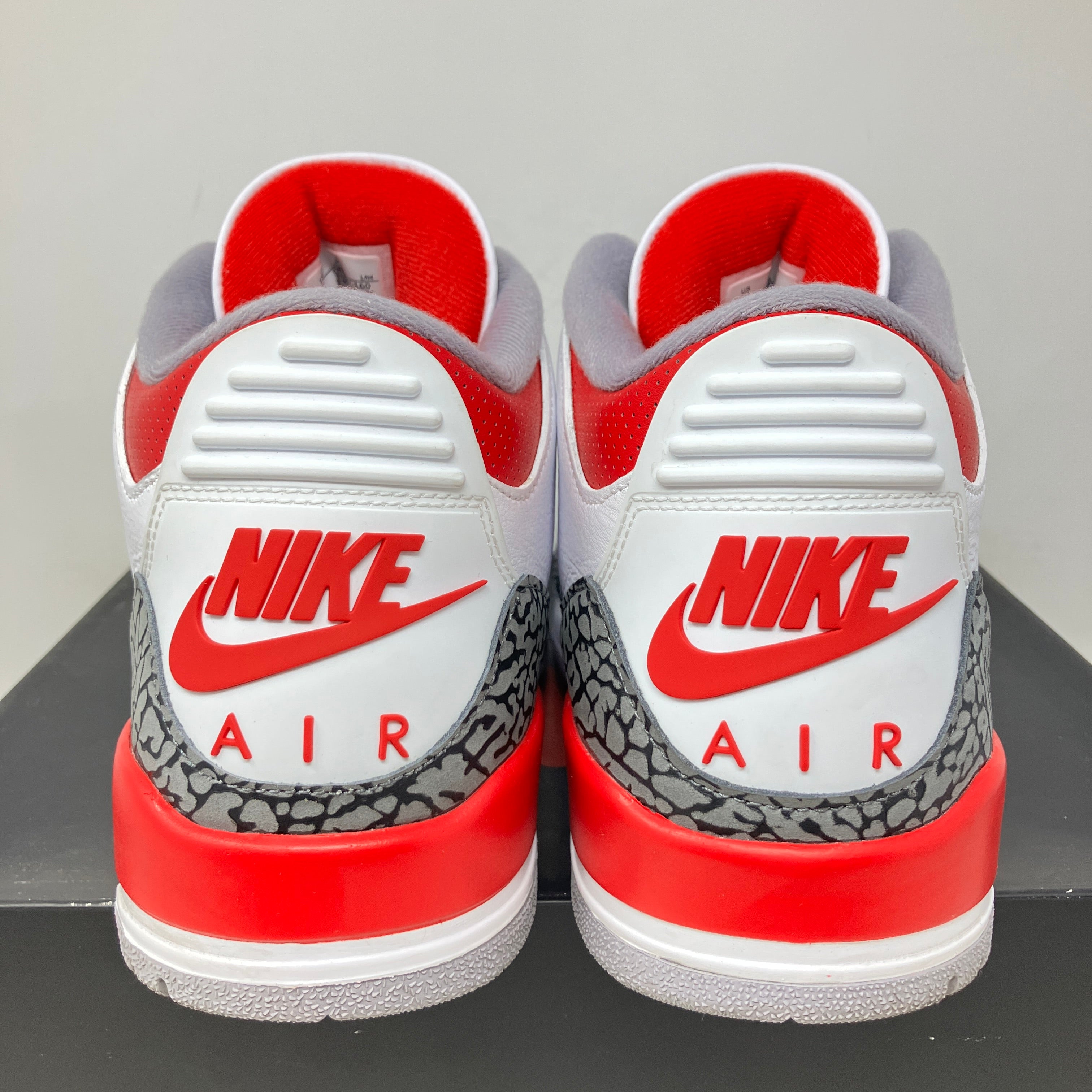 Jordan 3 Retro Fire Red (2022)