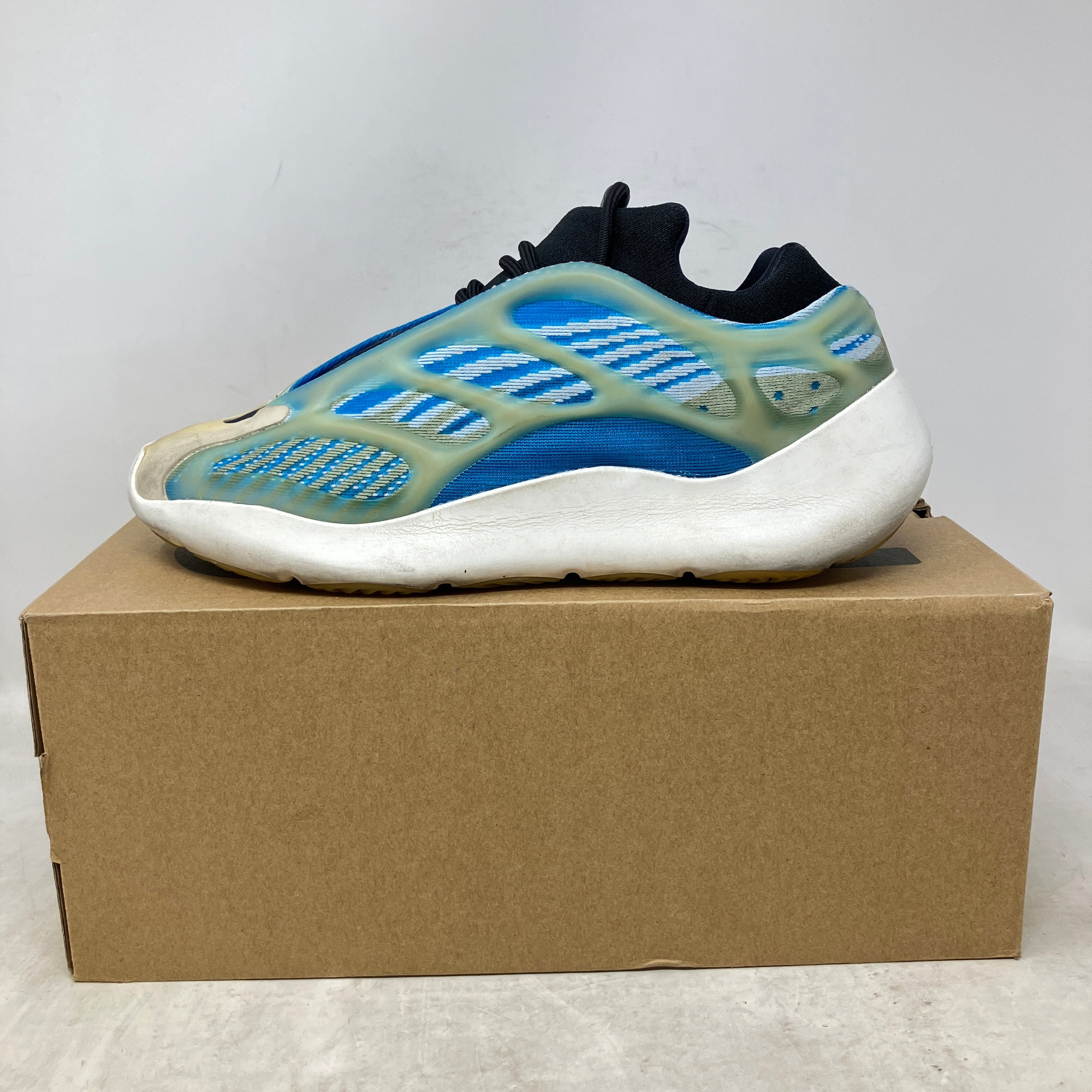 adidas Yeezy 700 V3 Arzareth