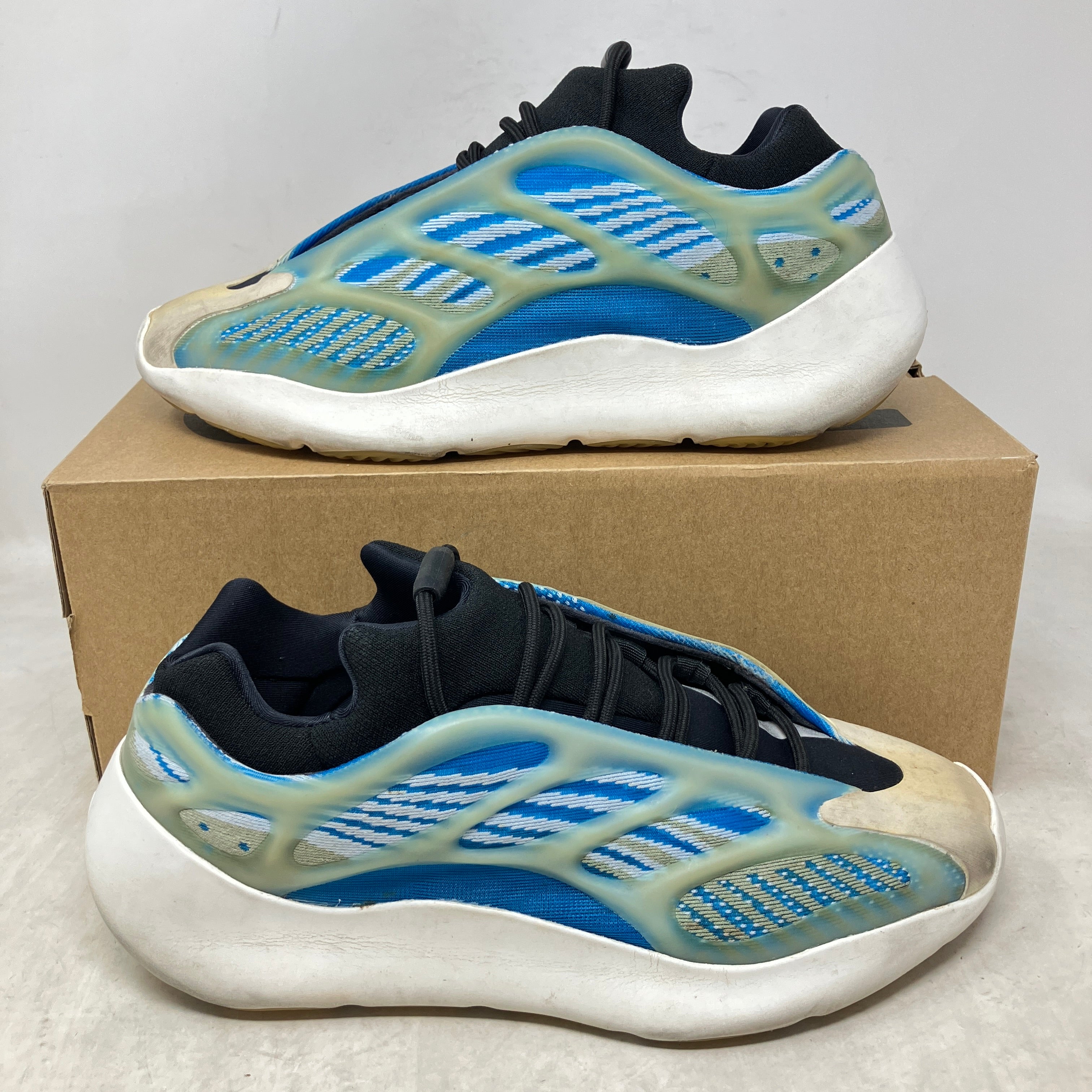 adidas Yeezy 700 V3 Arzareth