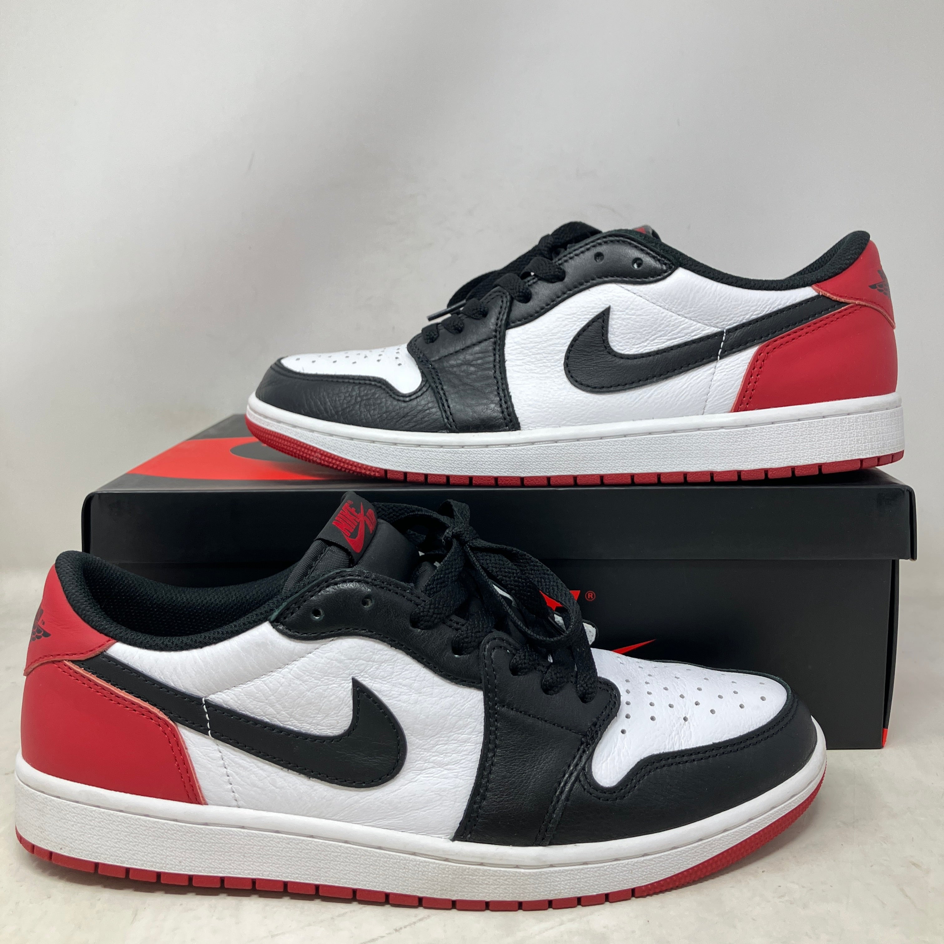 Jordan 1 Retro Low OG Black Toe (2023)
