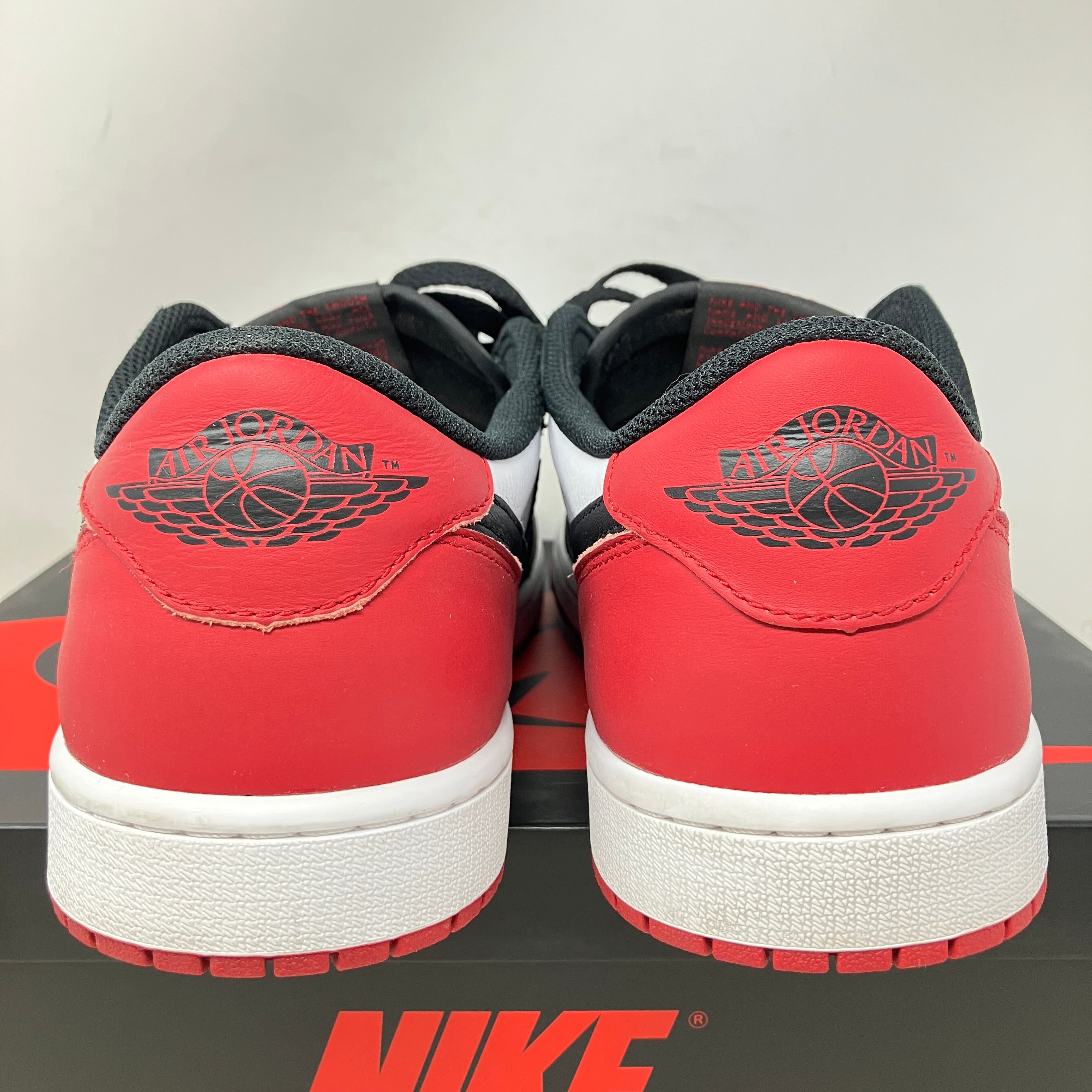 Jordan 1 Retro Low OG Black Toe (2023)