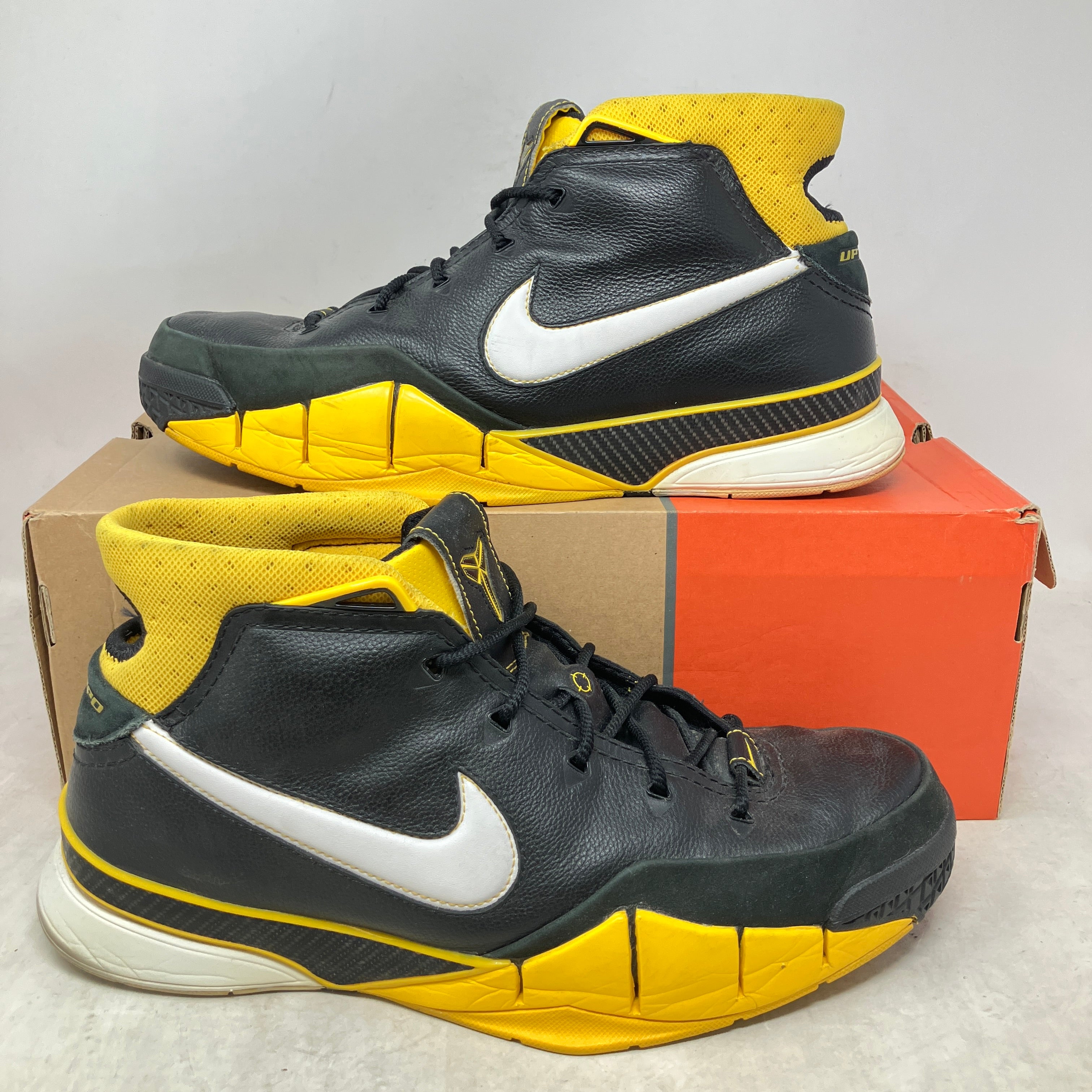 Nike Kobe 1 Black Maize