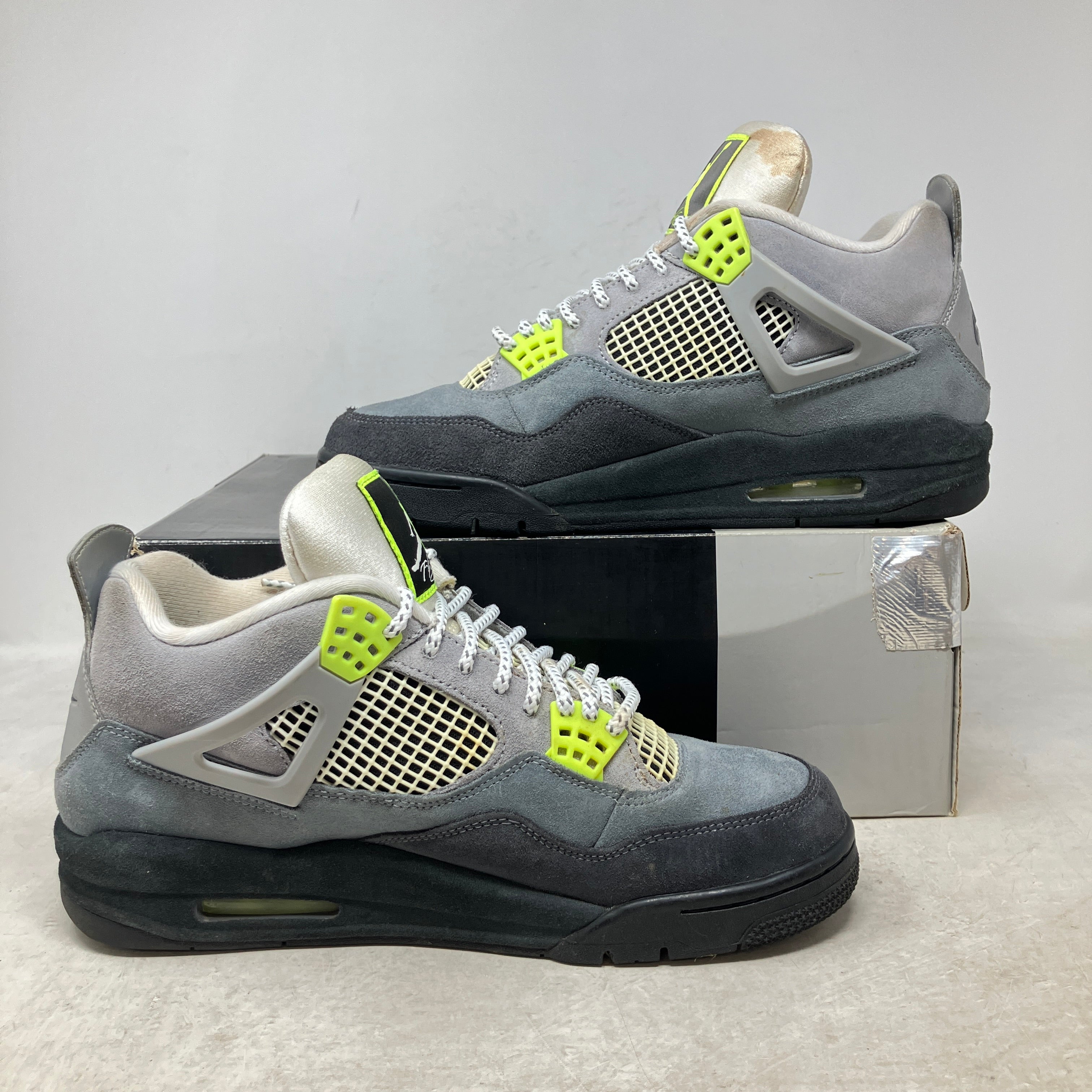 Jordan 4 Retro SE 95 Neon