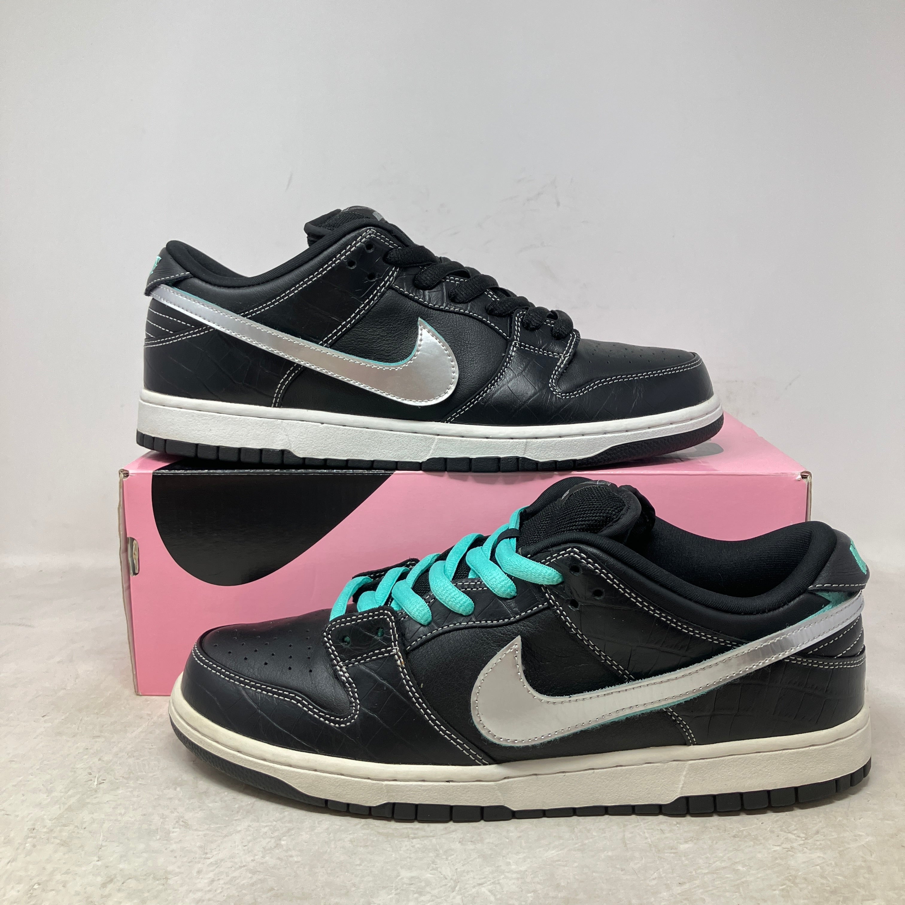 Nike SB Dunk Low Diamond Supply Co. Black Diamond