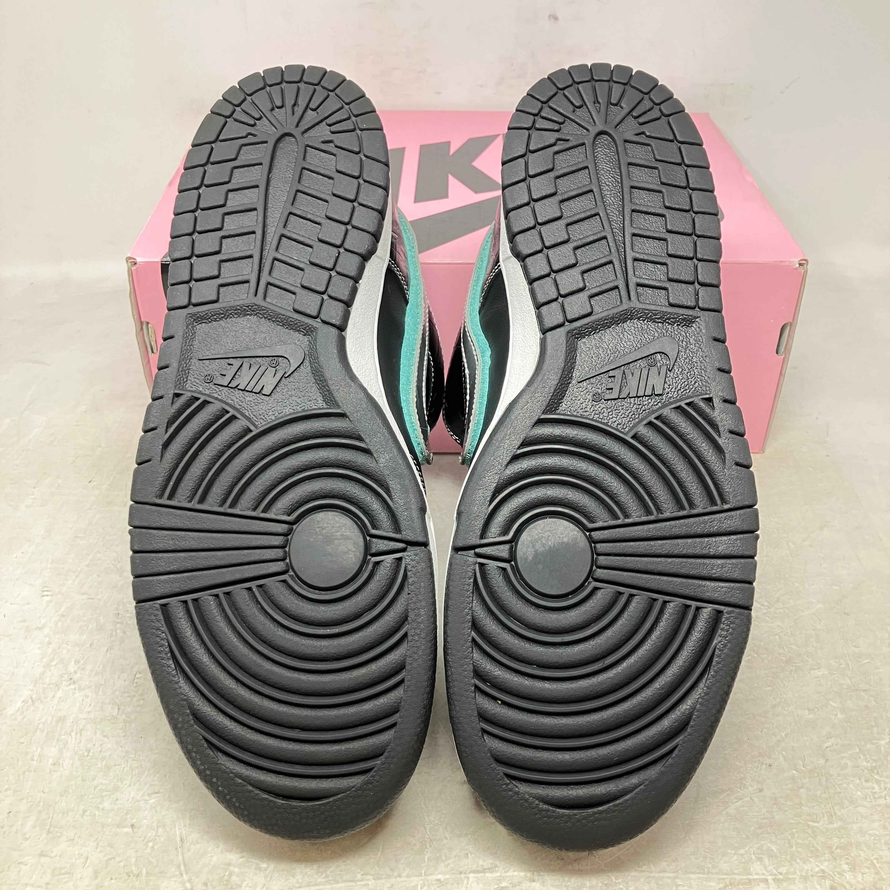 Nike SB Dunk Low Diamond Supply Co. Black Diamond