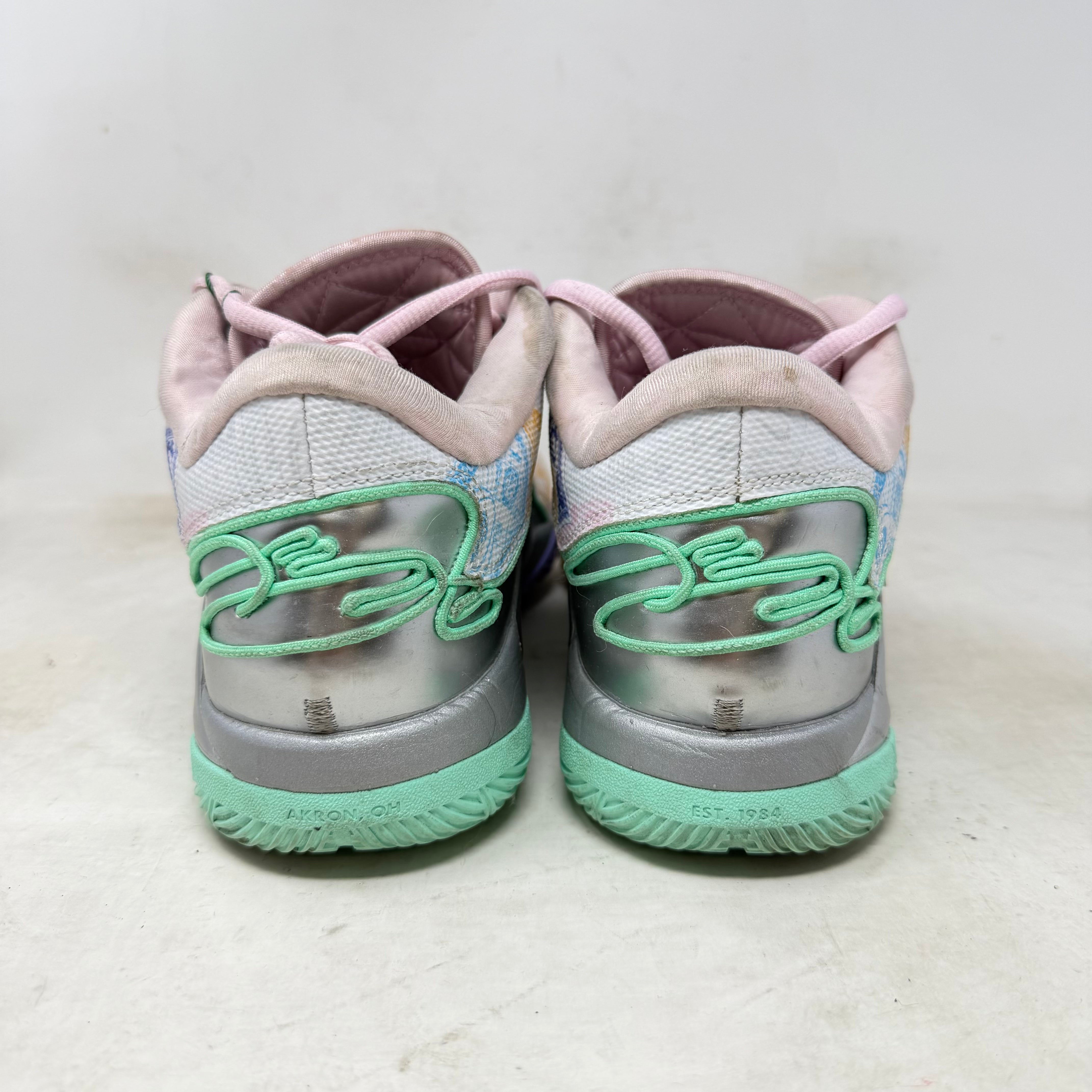 Nike LeBron 22 Monopoly (Solid Outsole)