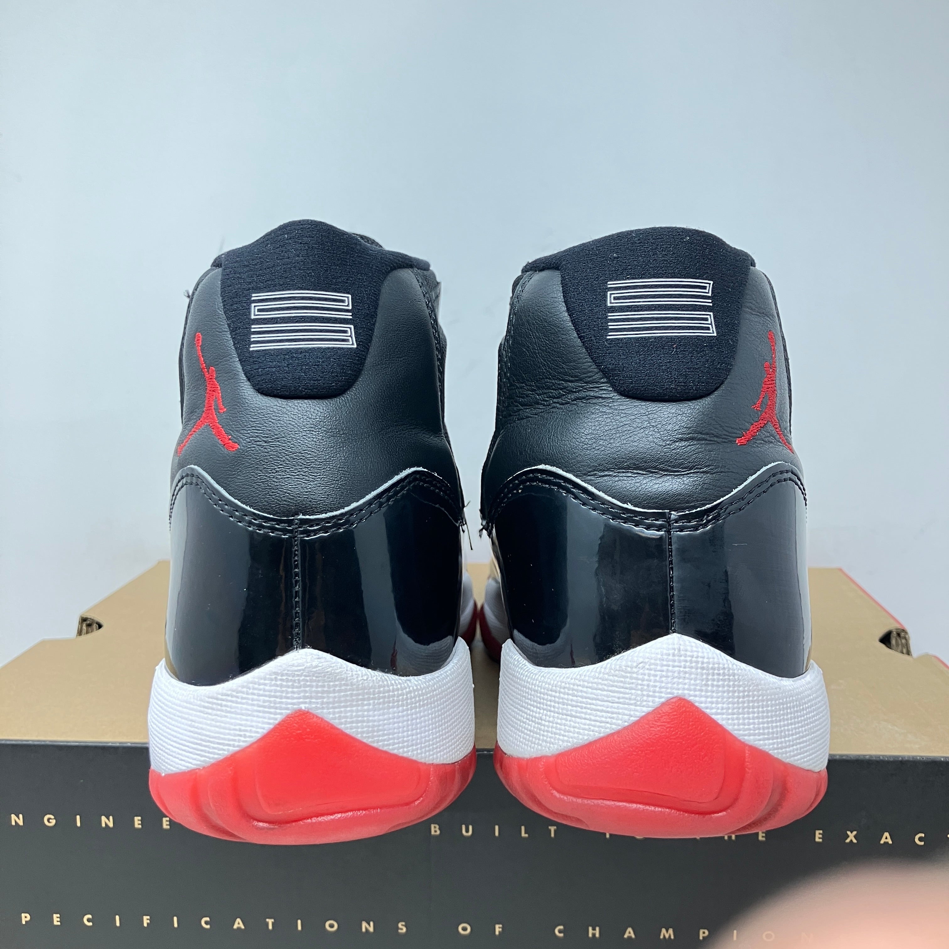 Jordan 11 Retro Playoffs Bred (2019)