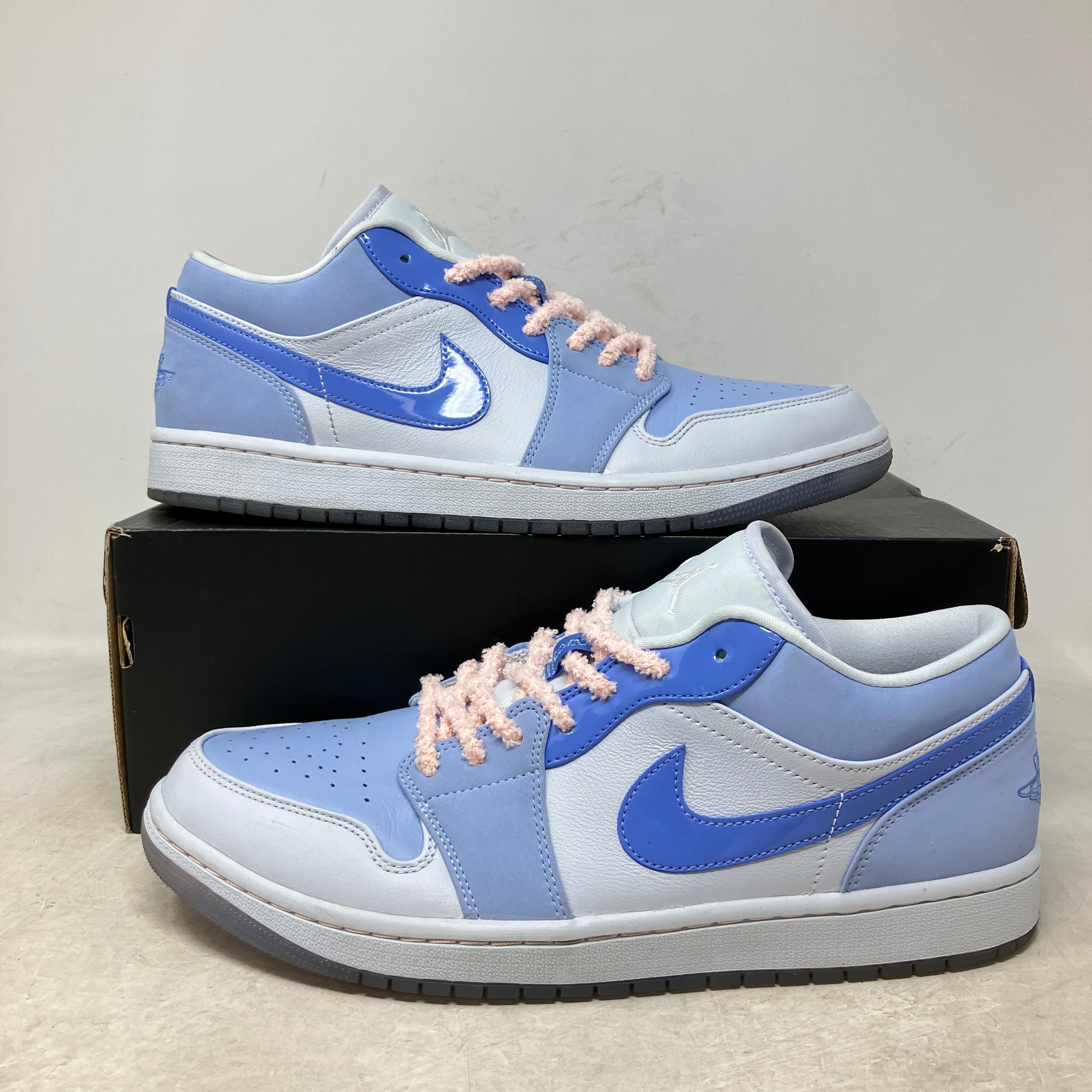 Jordan 1 Low SE Mighty Swooshers