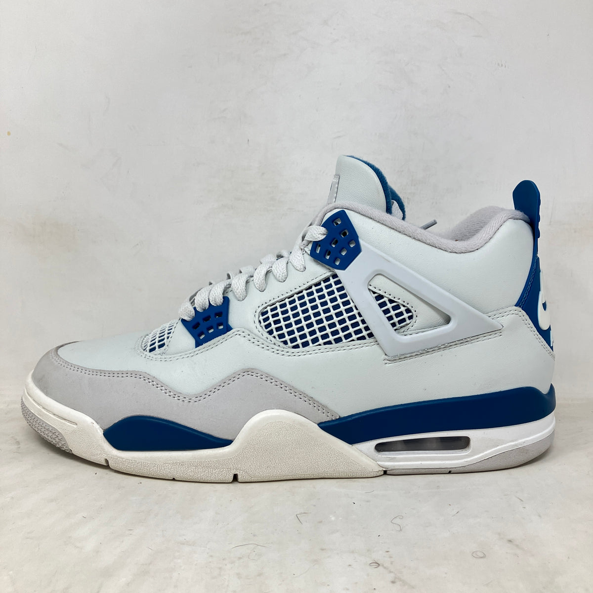 Jordan 4 Retro Military Blue (2024)