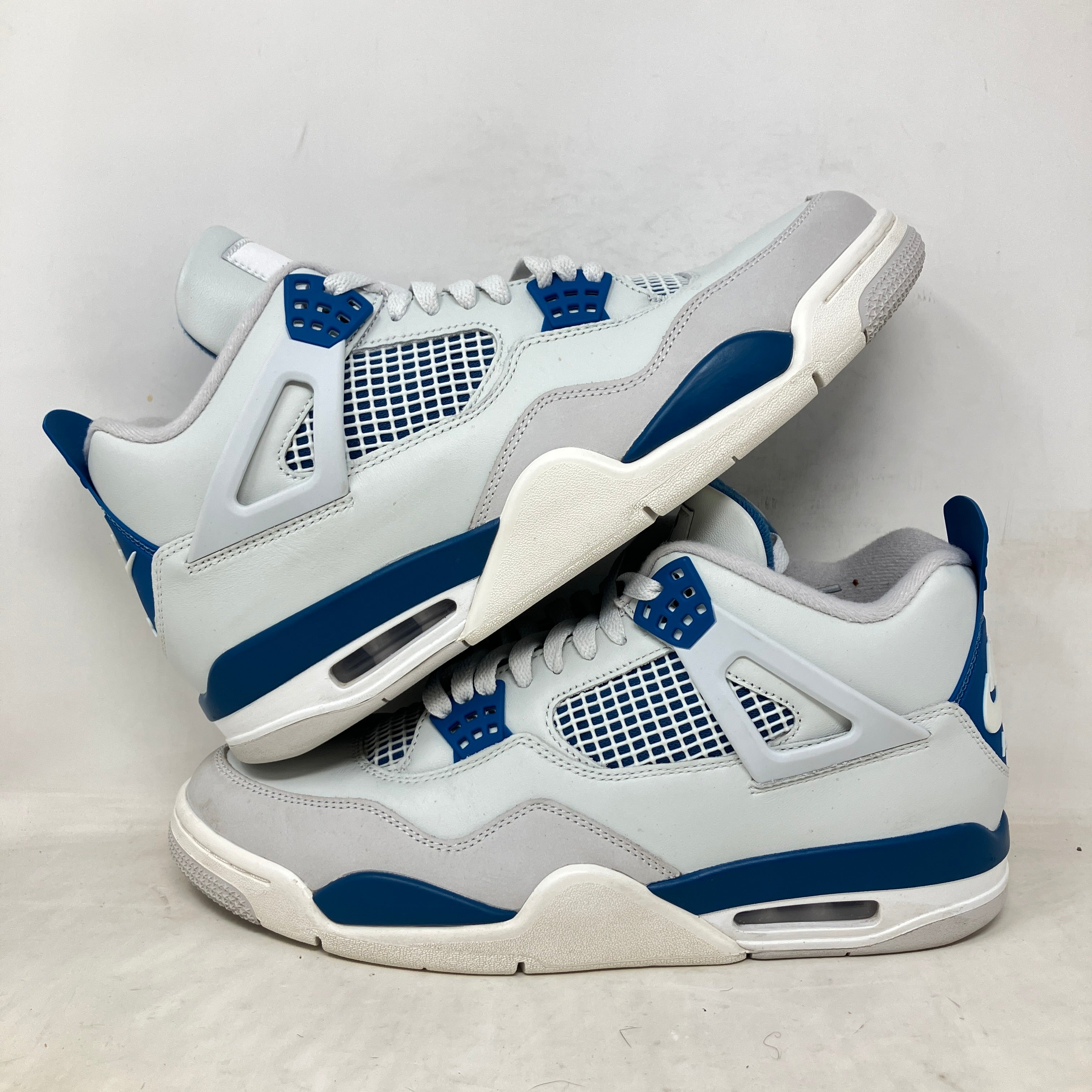 Jordan 4 Retro Military Blue (2024)