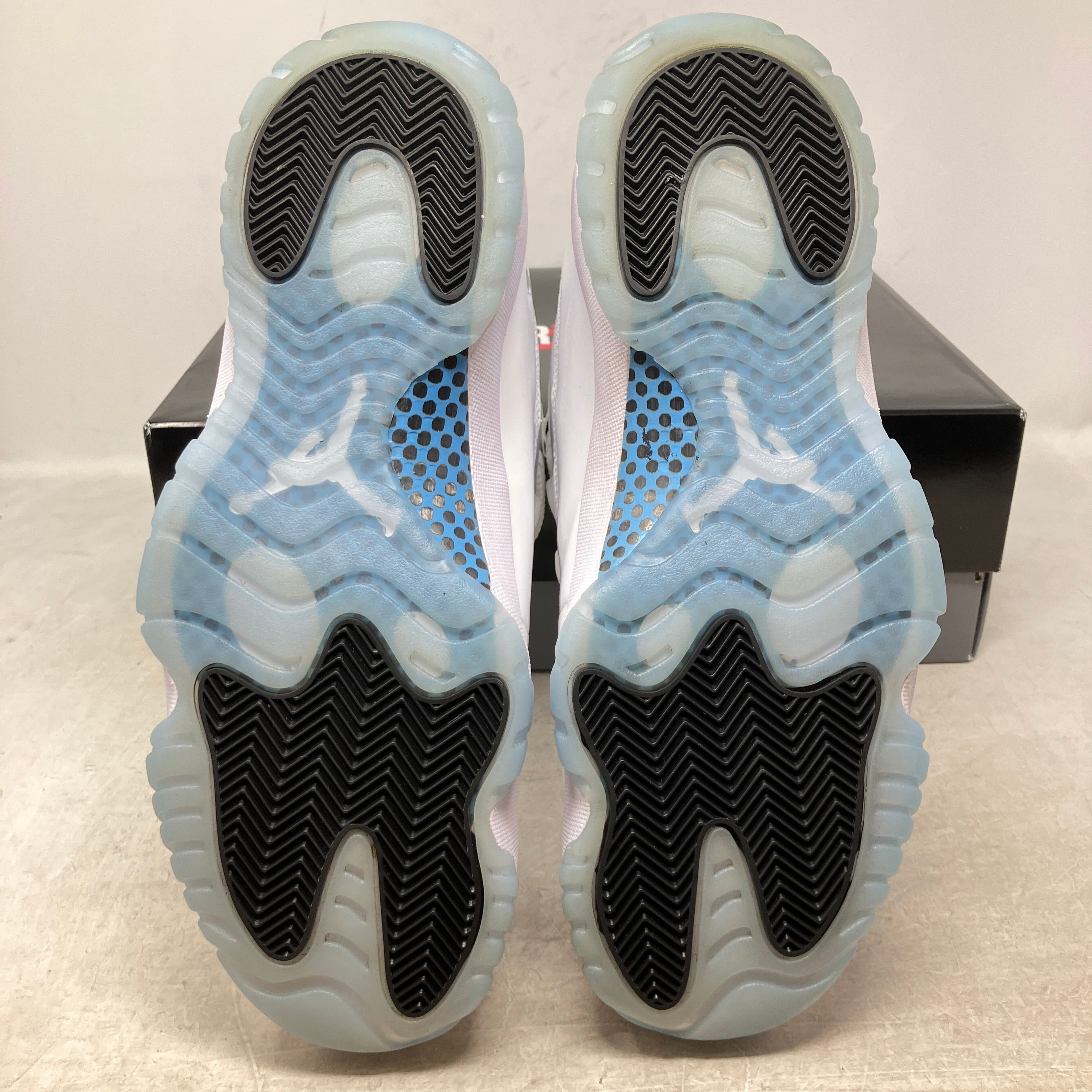 Jordan 11 Retro Legend Blue (2024)