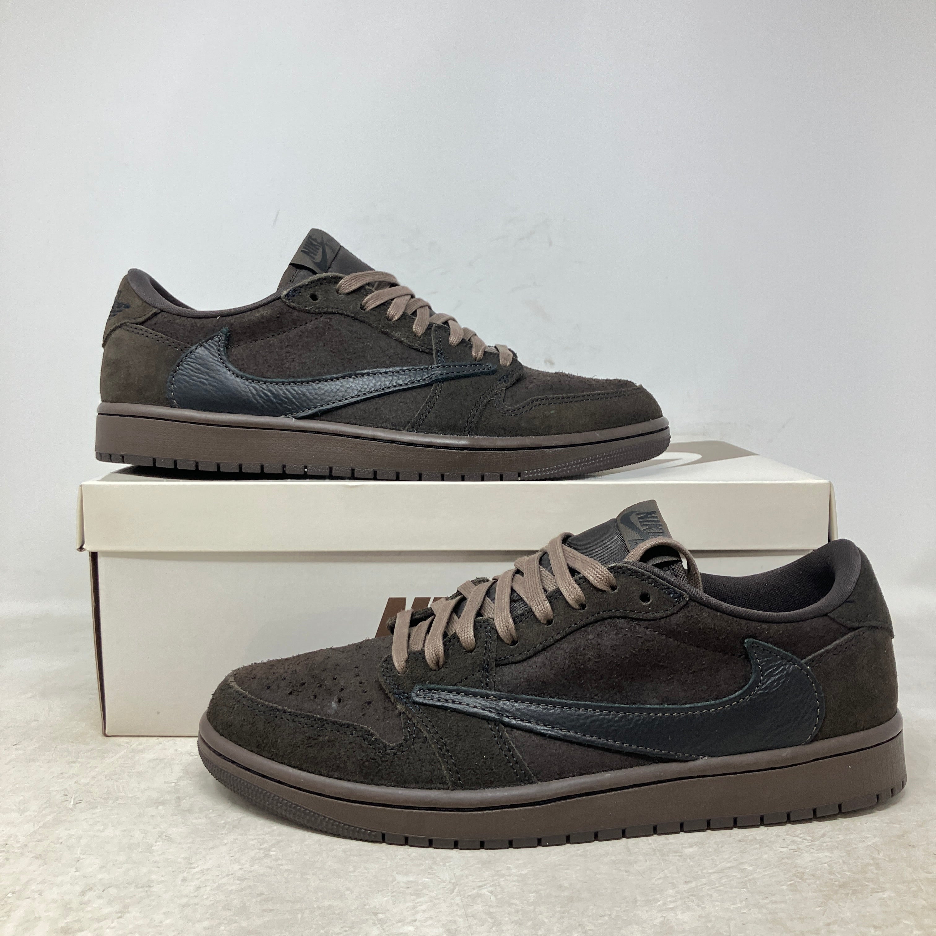 Jordan 1 Retro Low OG SP Travis Scott Velvet Brown