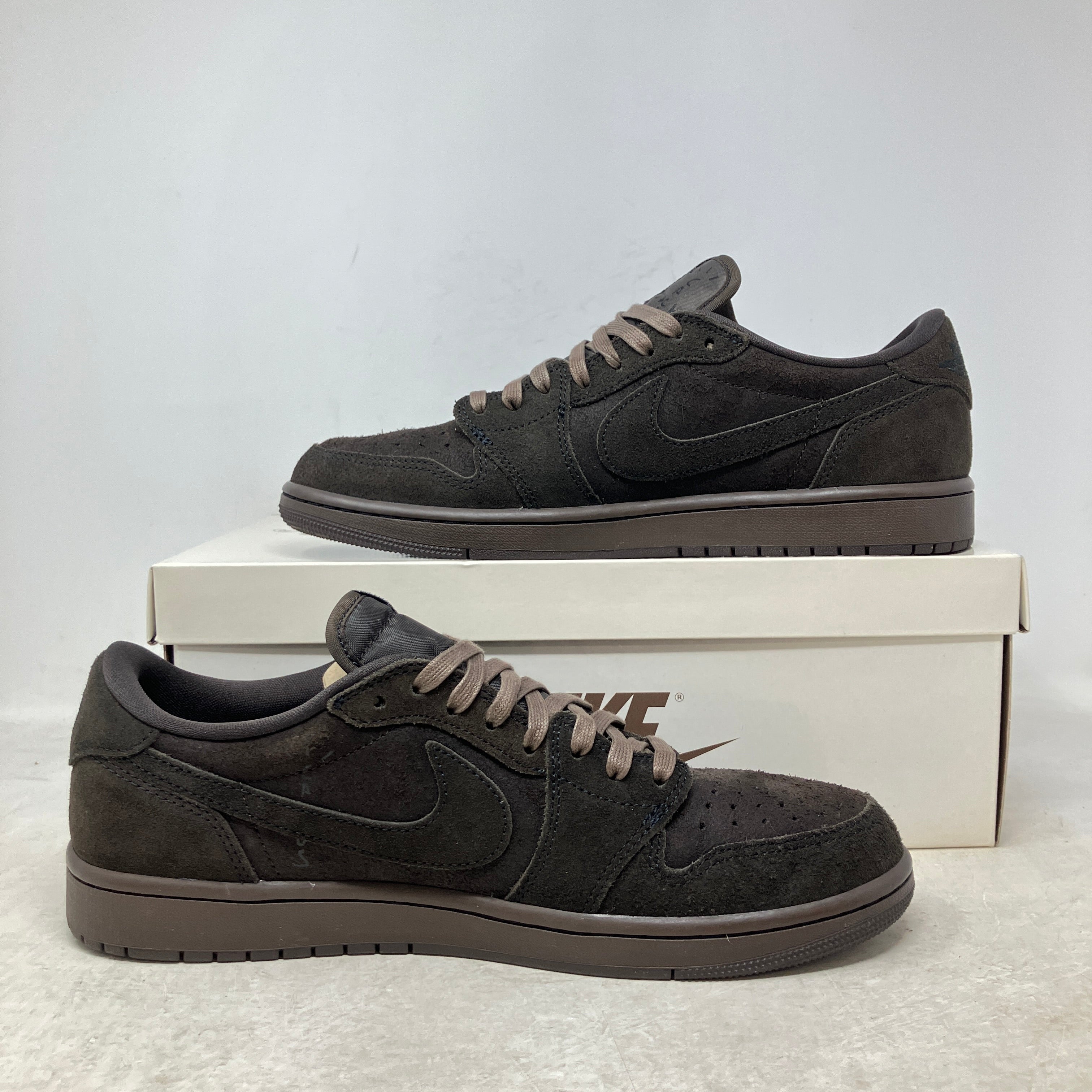 Jordan 1 Retro Low OG SP Travis Scott Velvet Brown