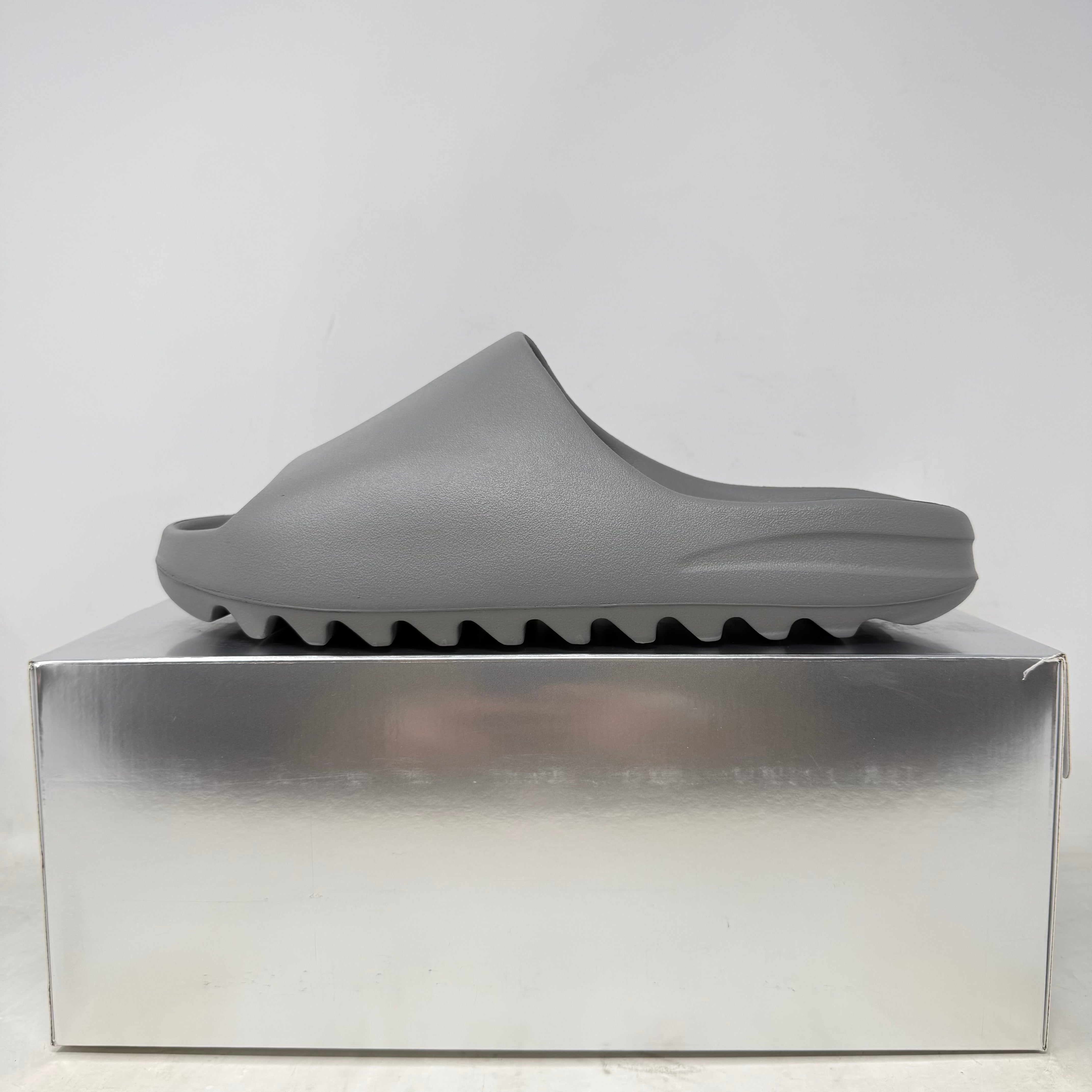 YZY YS-01 Grey