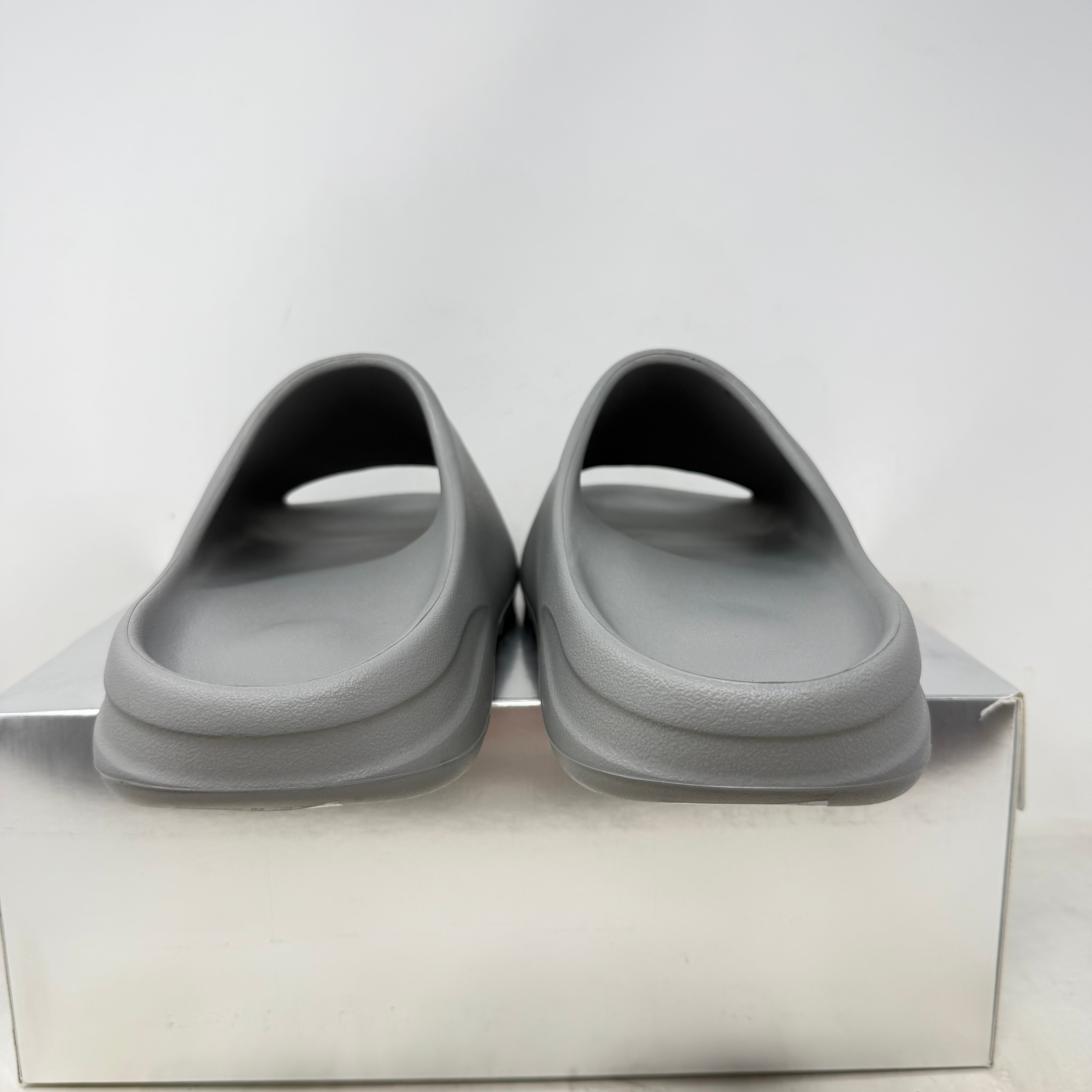 YZY YS-01 Grey