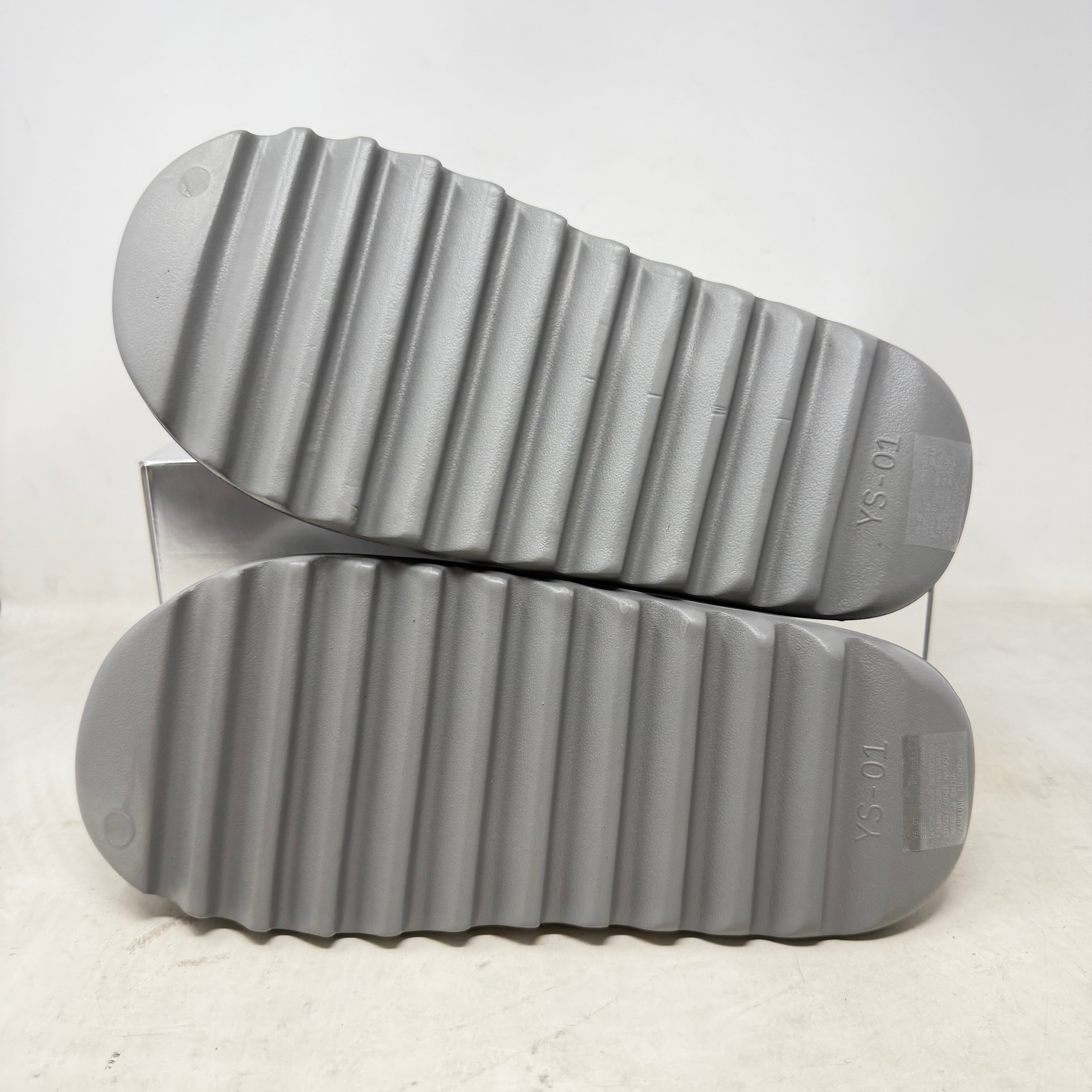 YZY YS-01 Grey