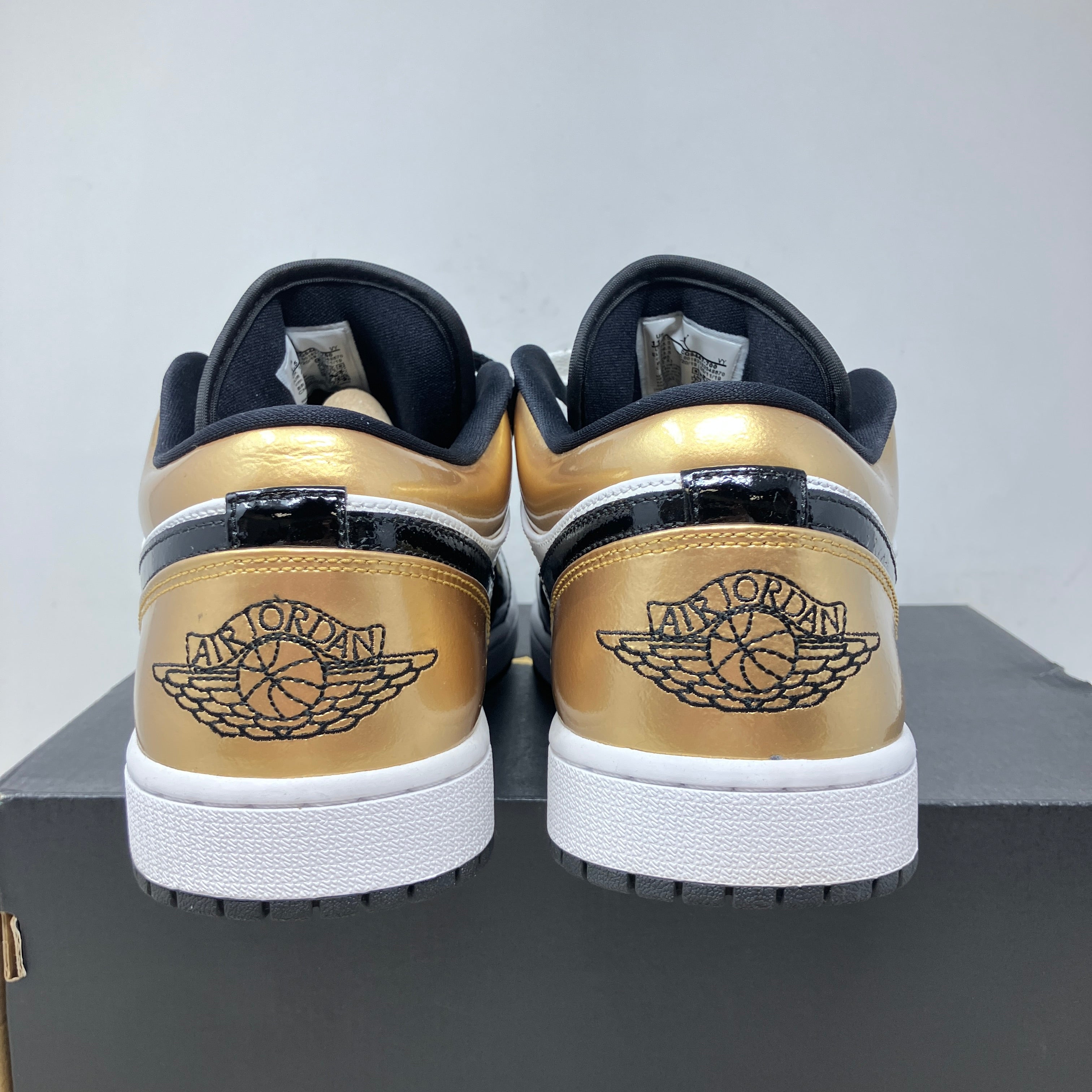 Jordan 1 Low Gold Toe