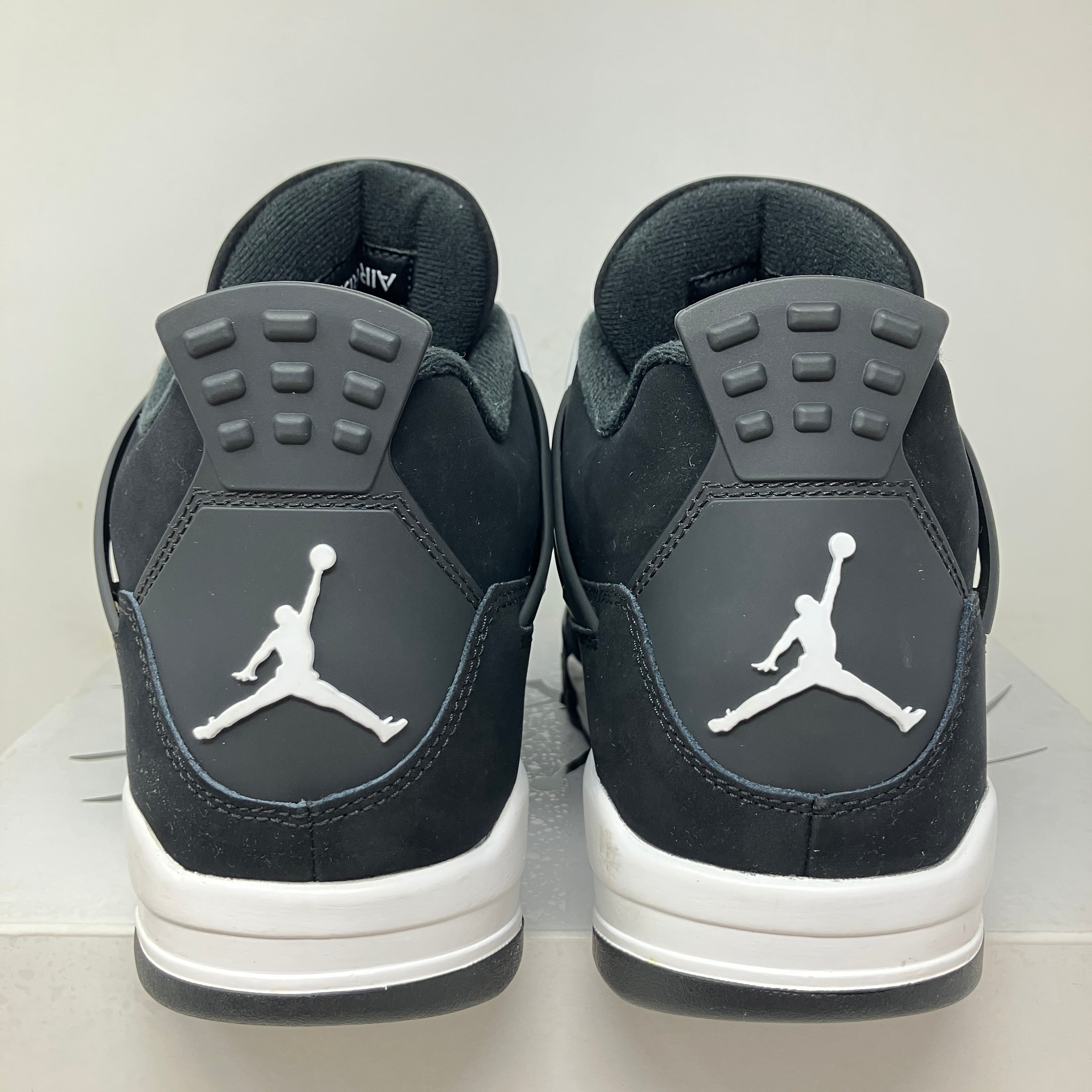 Jordan 4 Retro White Thunder