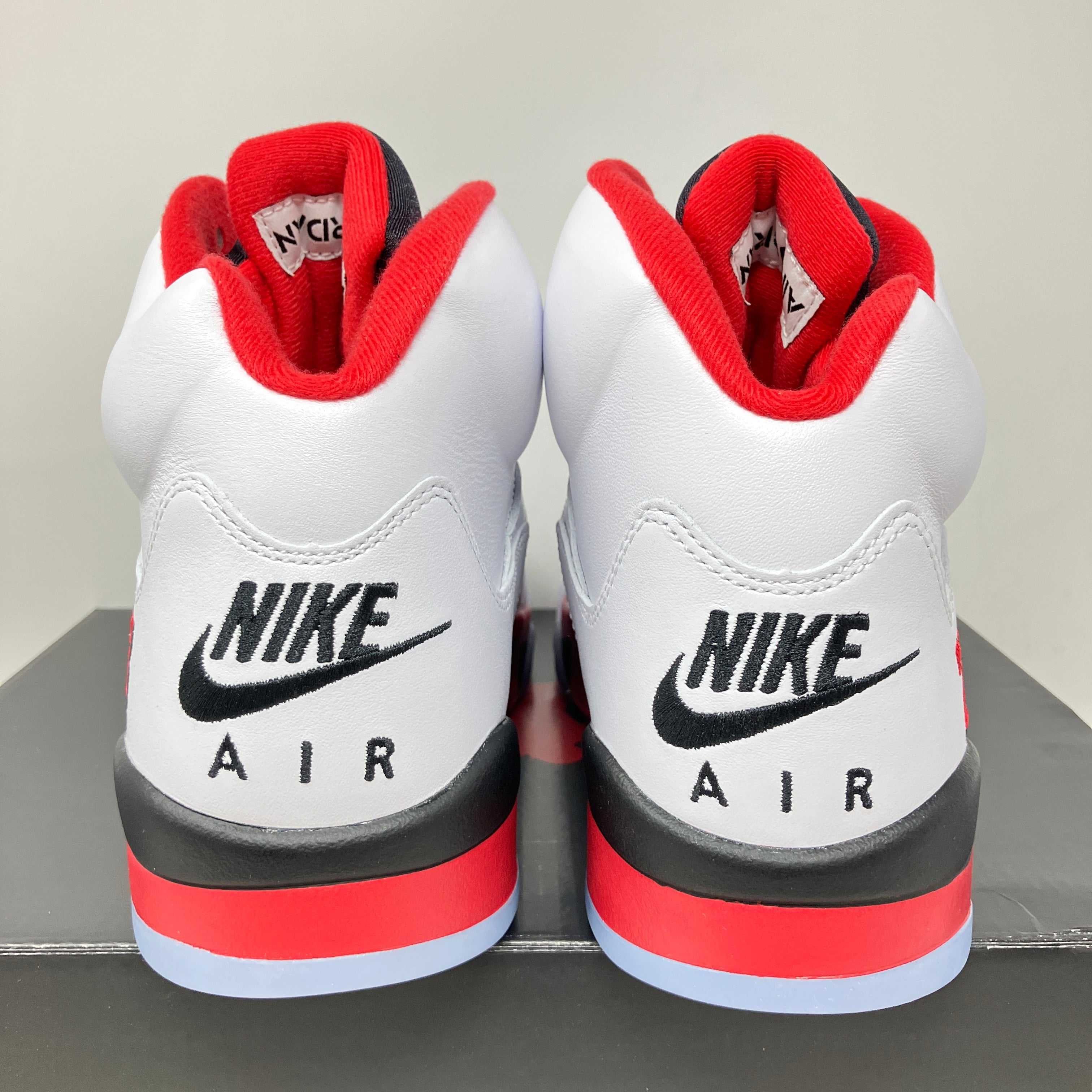 Jordan 5 Retro Fire Red Black Tongue (2025)