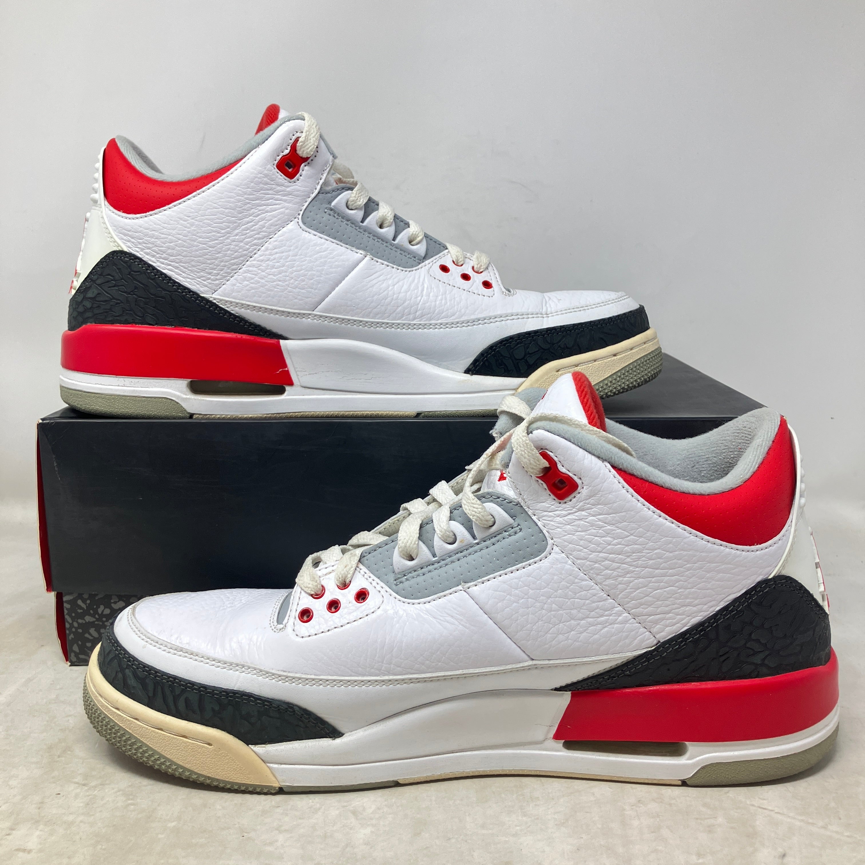 Jordan 3 Retro Fire Red (2013)