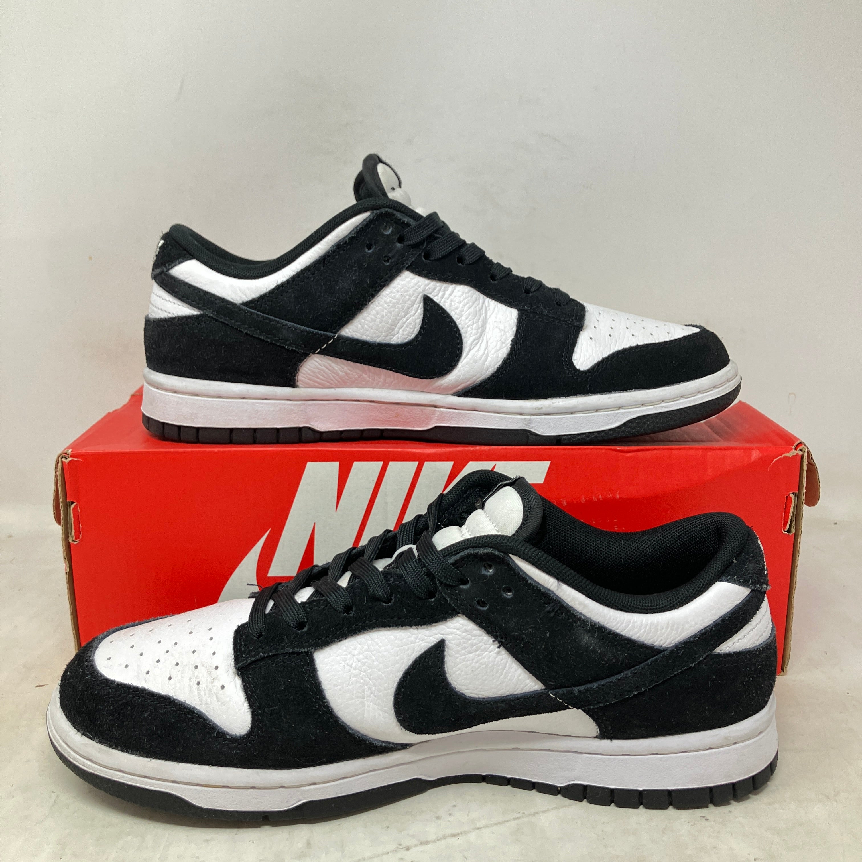 Nike Dunk Low Retro SE Suede Panda