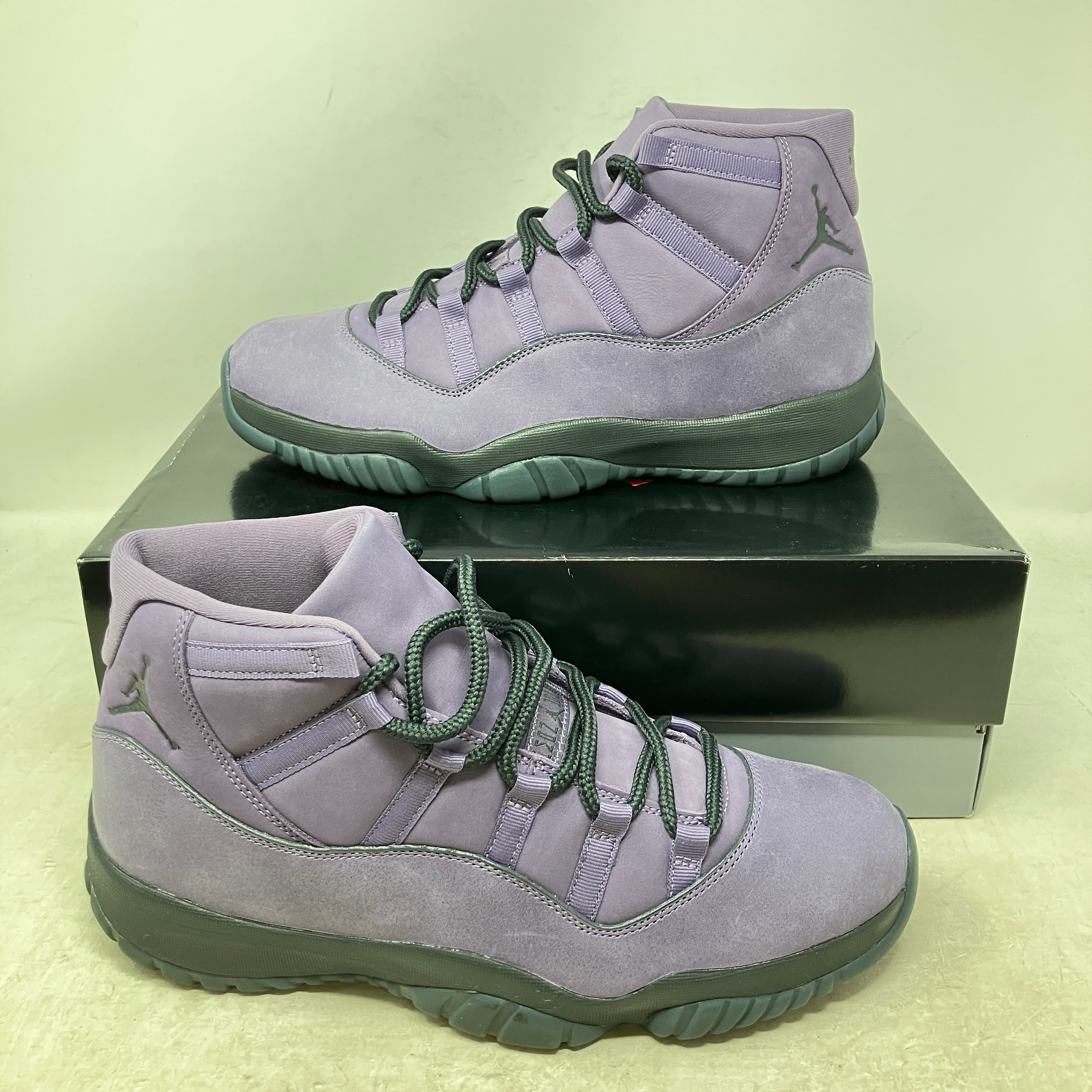Jordan 11 Retro Mojave