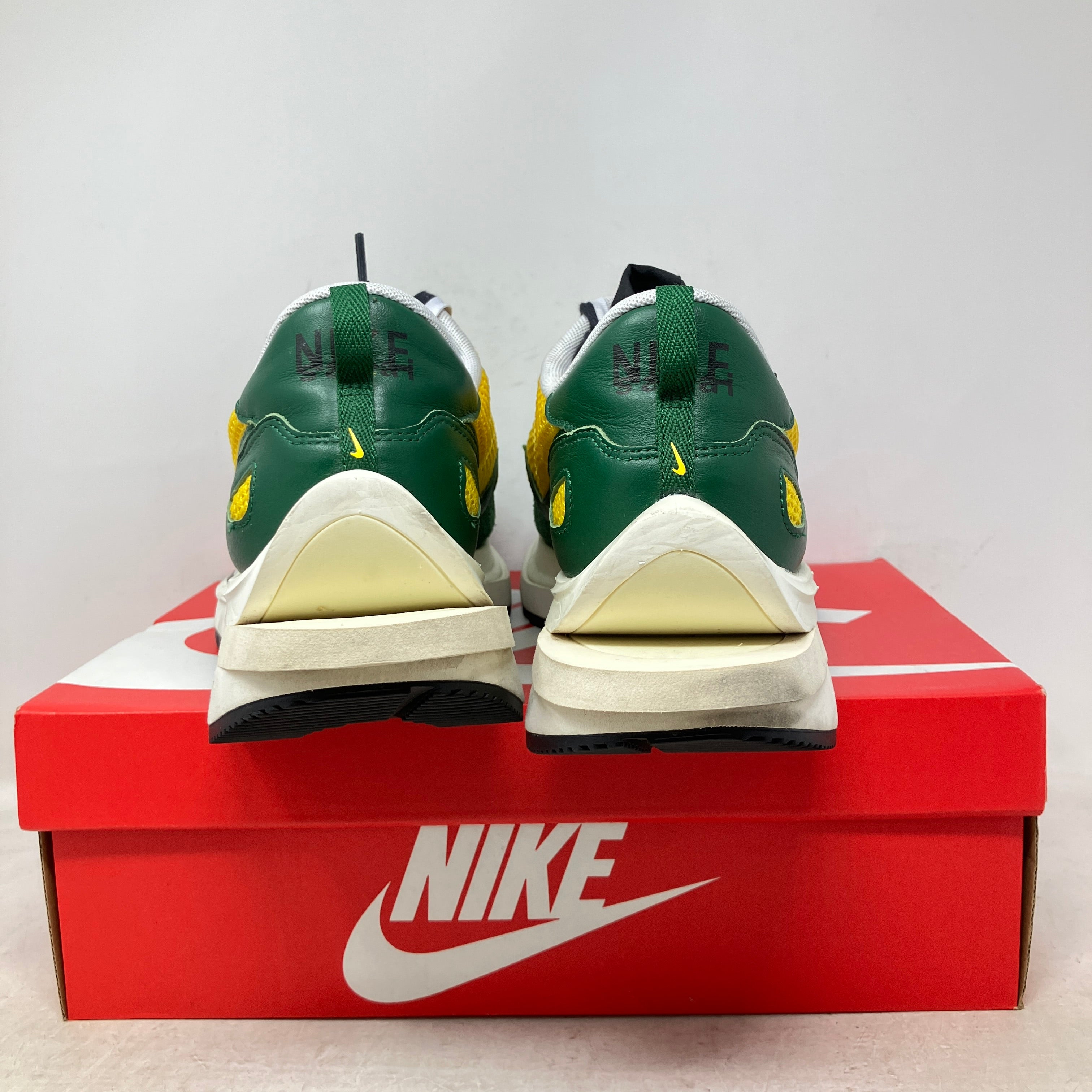 Nike Vaporwaffle sacai Tour Yellow Stadium Green
