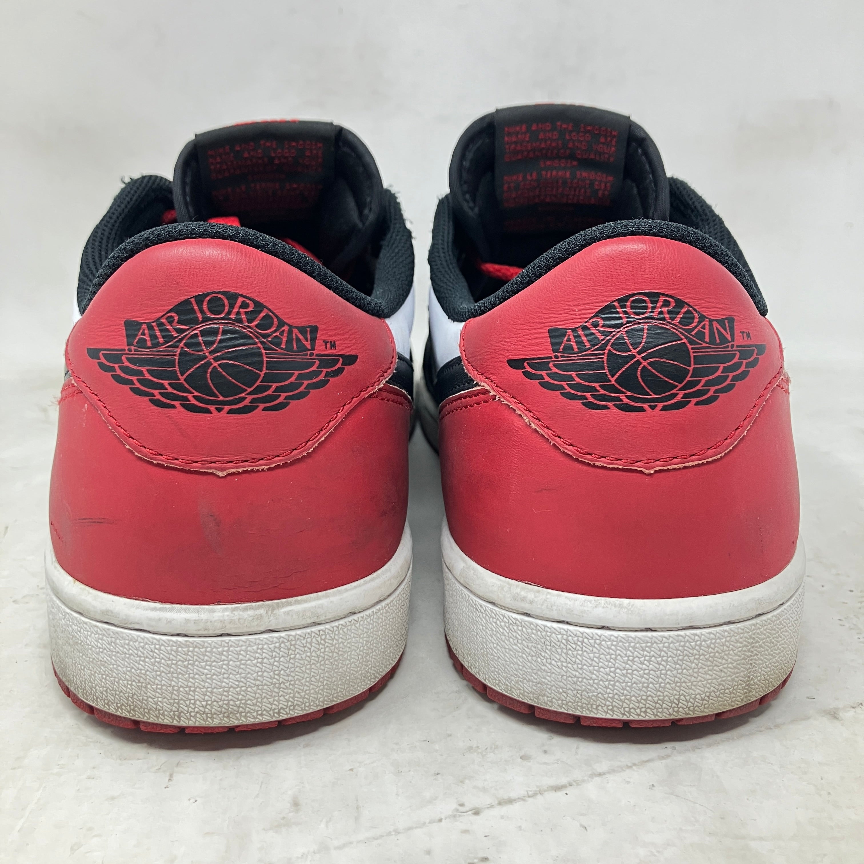 Jordan 1 Retro Low OG Black Toe (2023)