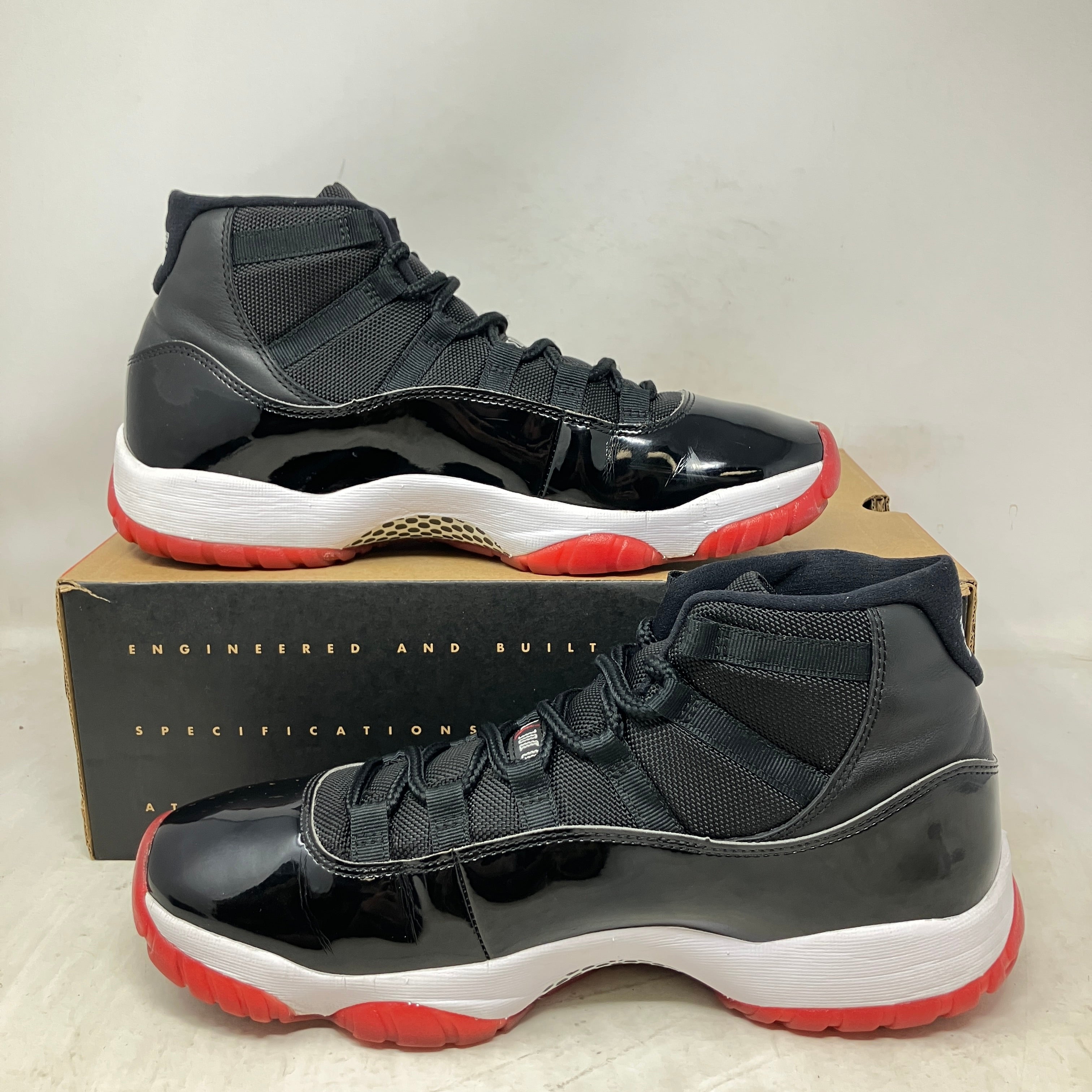Jordan 11 Retro Playoffs Bred (2019)