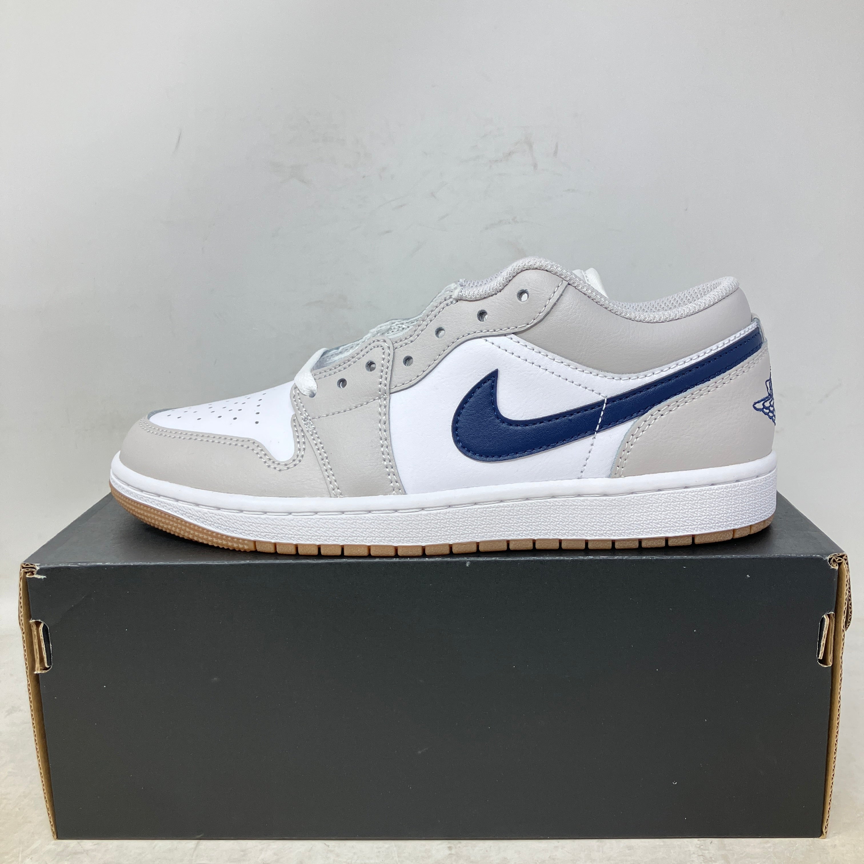 Jordan 1 Low Midnight Navy Neutral Grey