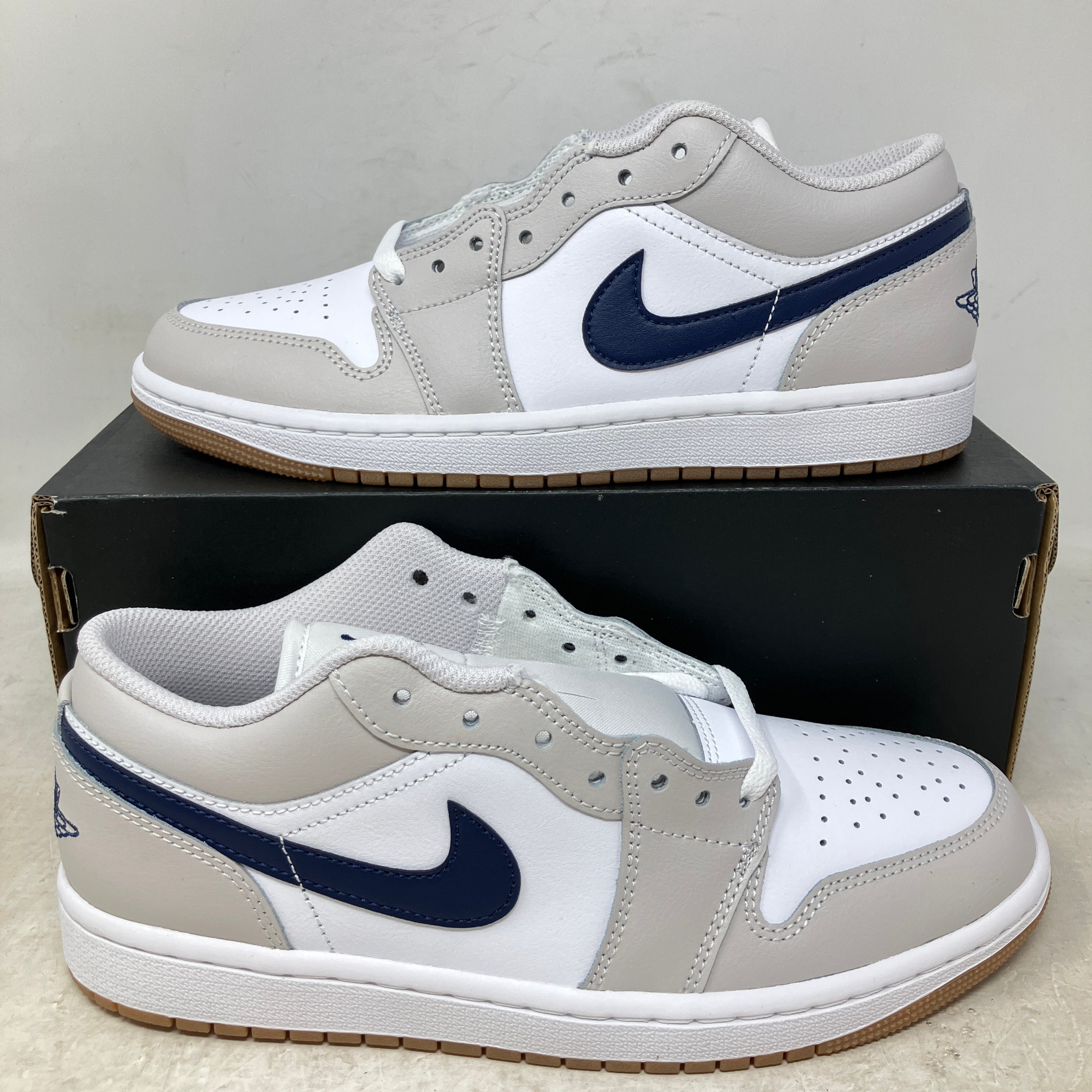 Jordan 1 Low Midnight Navy Neutral Grey