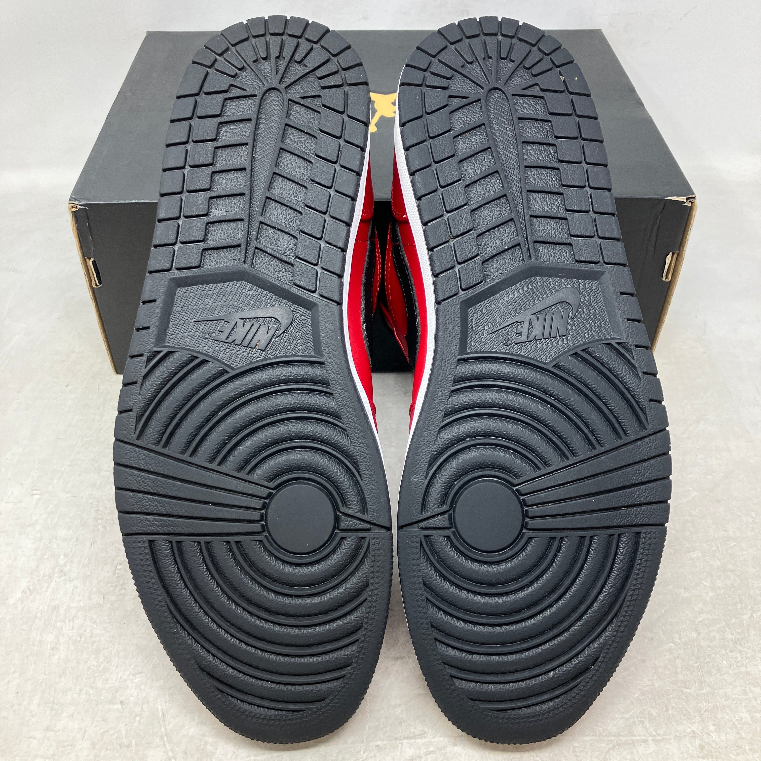 Jordan 1 Low Reverse Bred Pebbled Swoosh