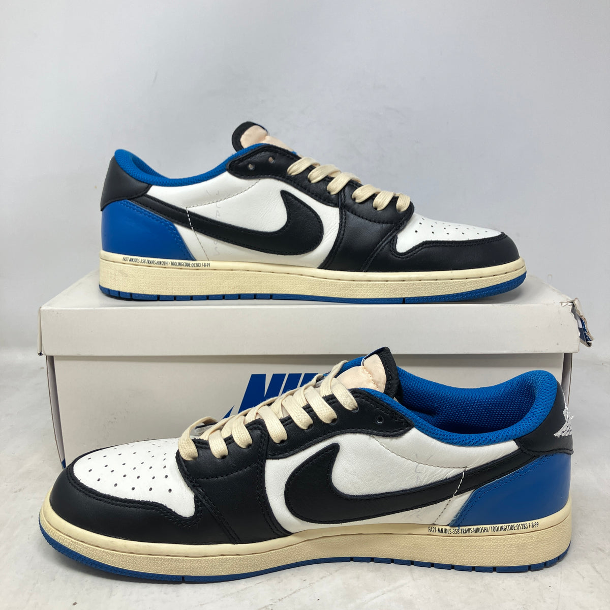 Jordan 1 Retro Low OG SP Fragment x Travis Scott