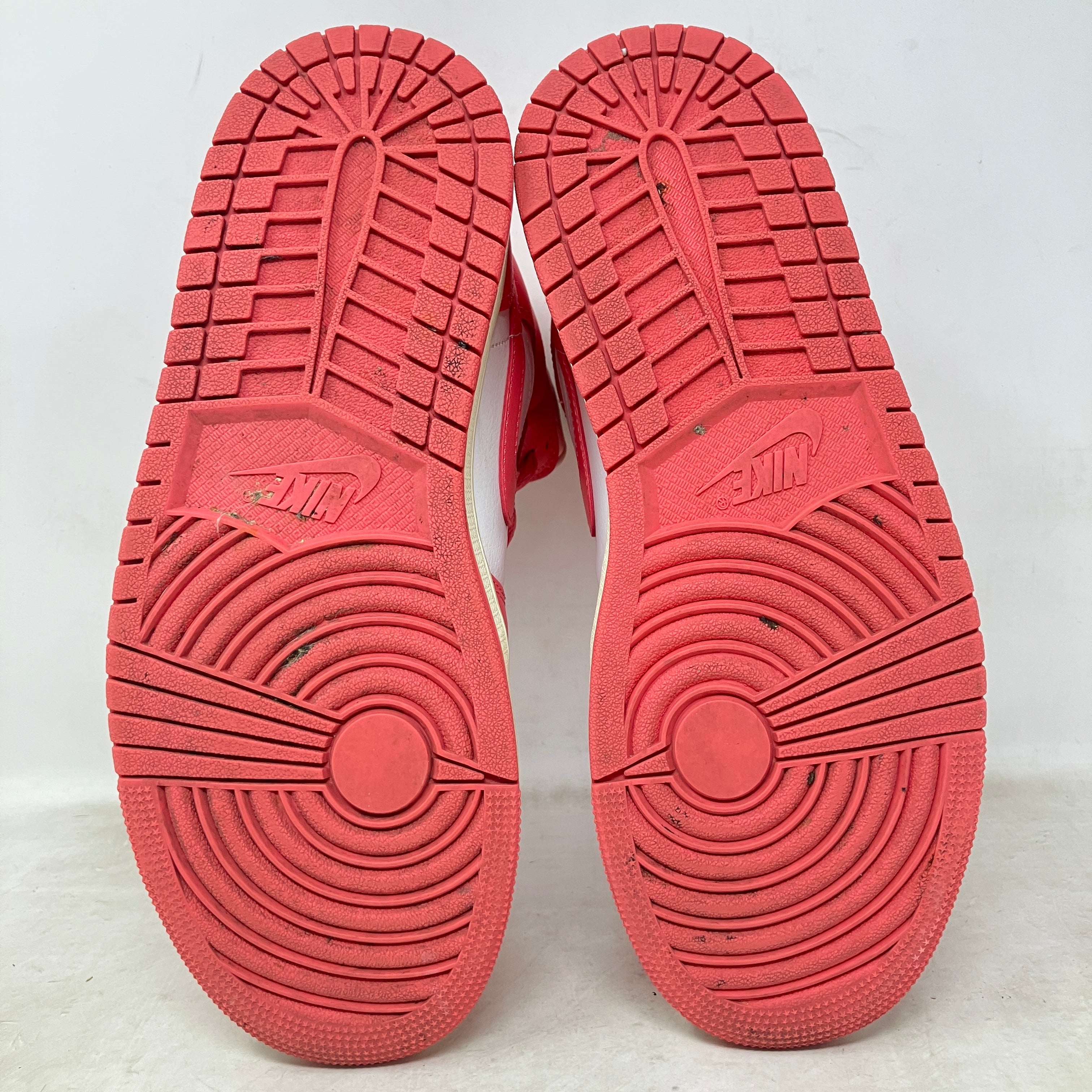 Jordan 1 Mid Strawberries and Cream (Women's)